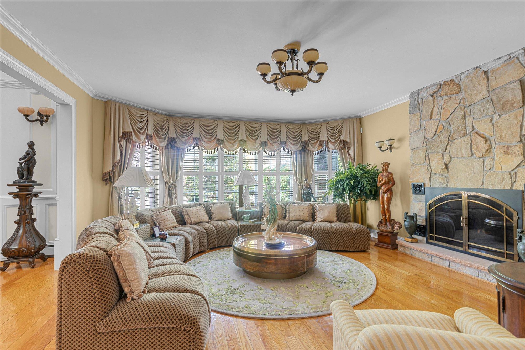 Single Family Point  Queens, NY 11357, MLS-864502-4