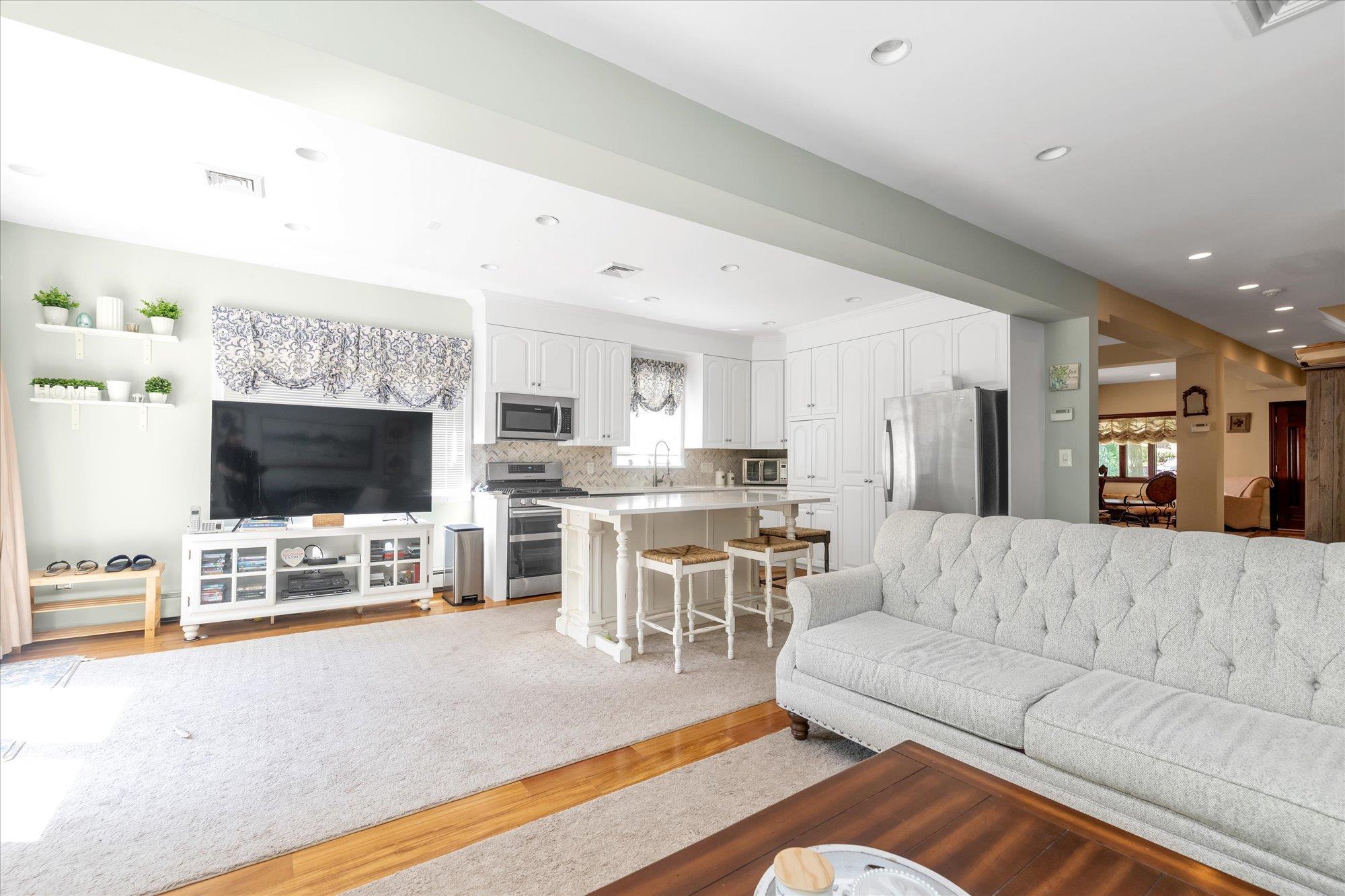 Single Family Orient  Queens, NY 11363, MLS-864512-10