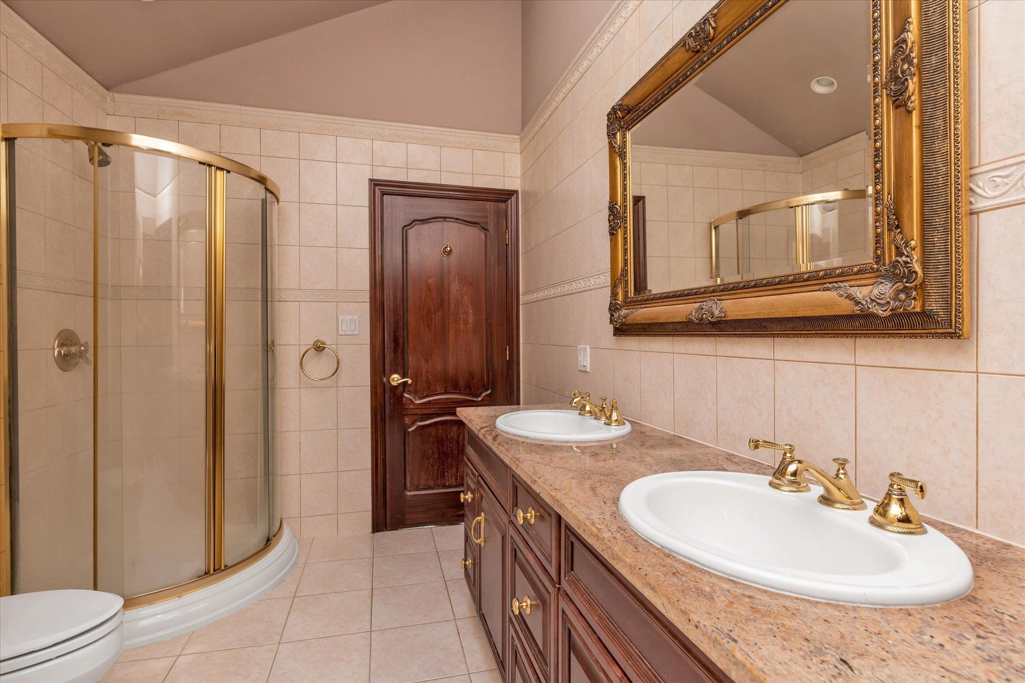 Single Family Orient  Queens, NY 11363, MLS-864512-16