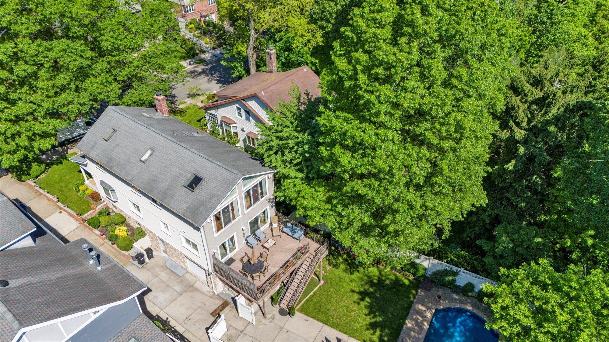 Single Family Orient  Queens, NY 11363, MLS-864512-28