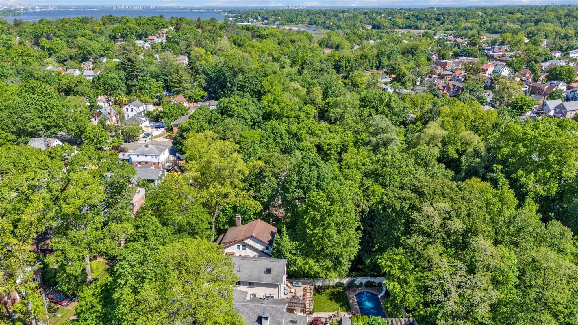 Single Family Orient  Queens, NY 11363, MLS-864512-29