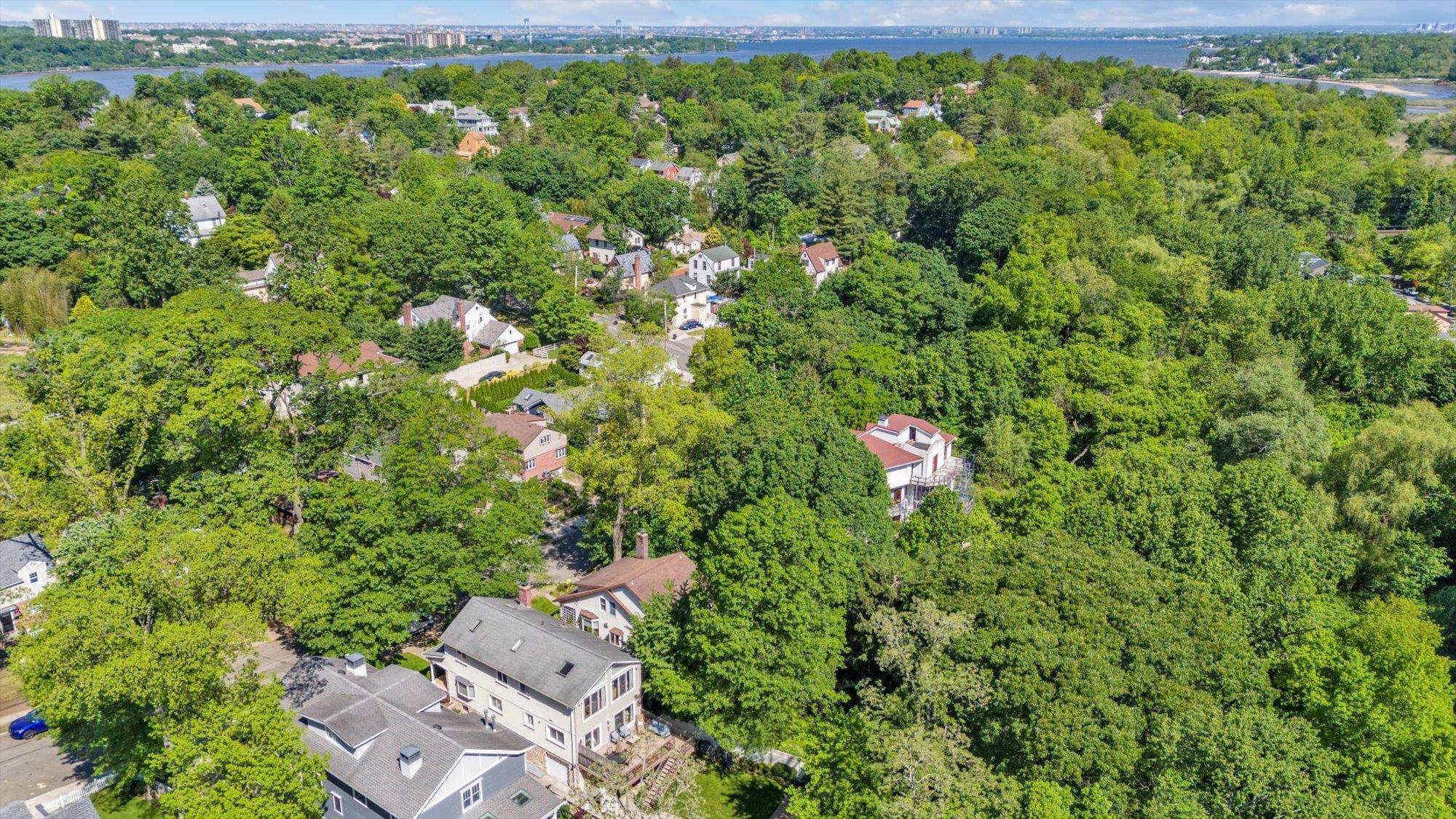 Single Family Orient  Queens, NY 11363, MLS-864512-30