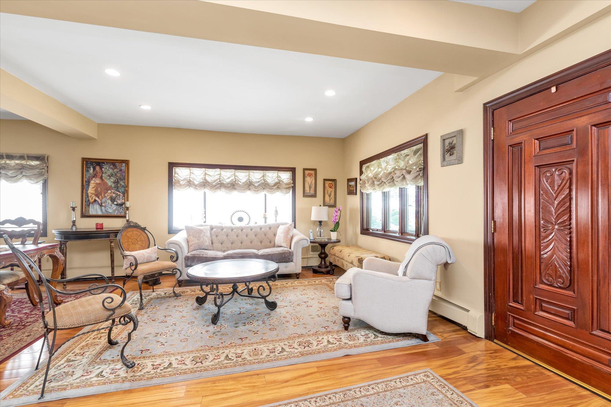 Single Family Orient  Queens, NY 11363, MLS-864512-4