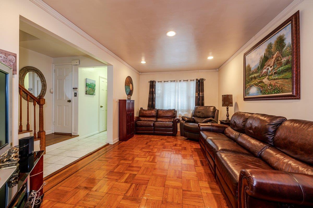 Single Family Stedman  Bronx, NY 10469, MLS-864514-20