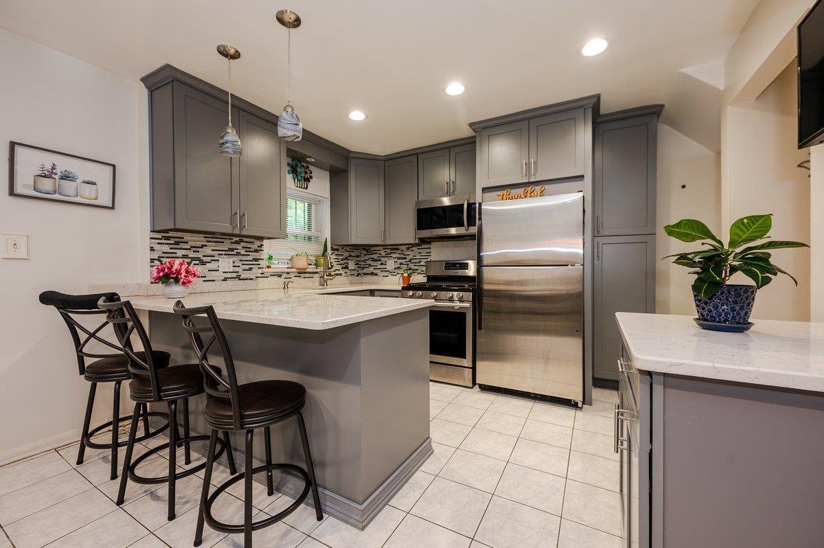 Single Family Stedman  Bronx, NY 10469, MLS-864514-8