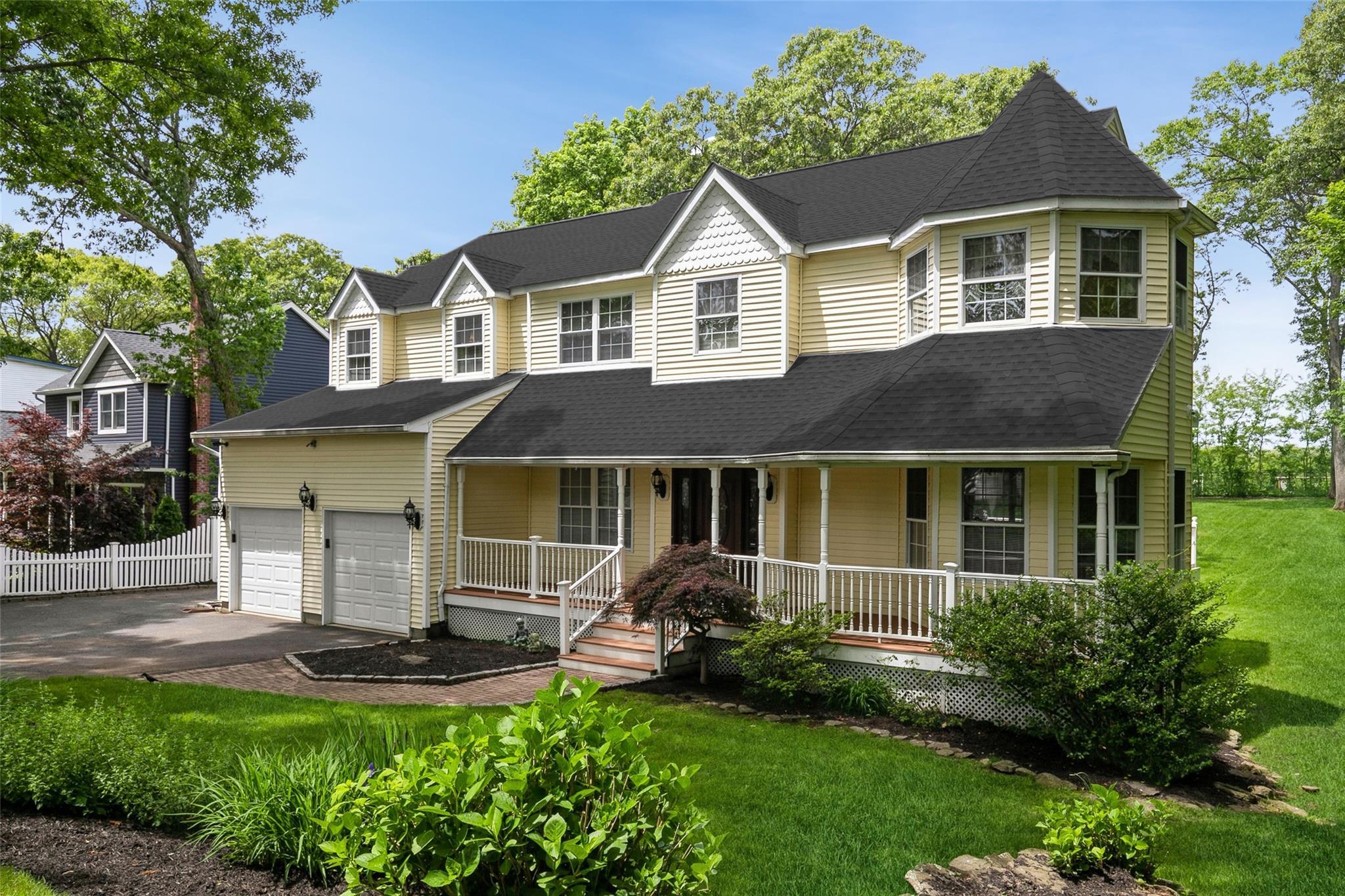 Single Family Lawrence  Suffolk County, NY 11754, MLS-864530-2