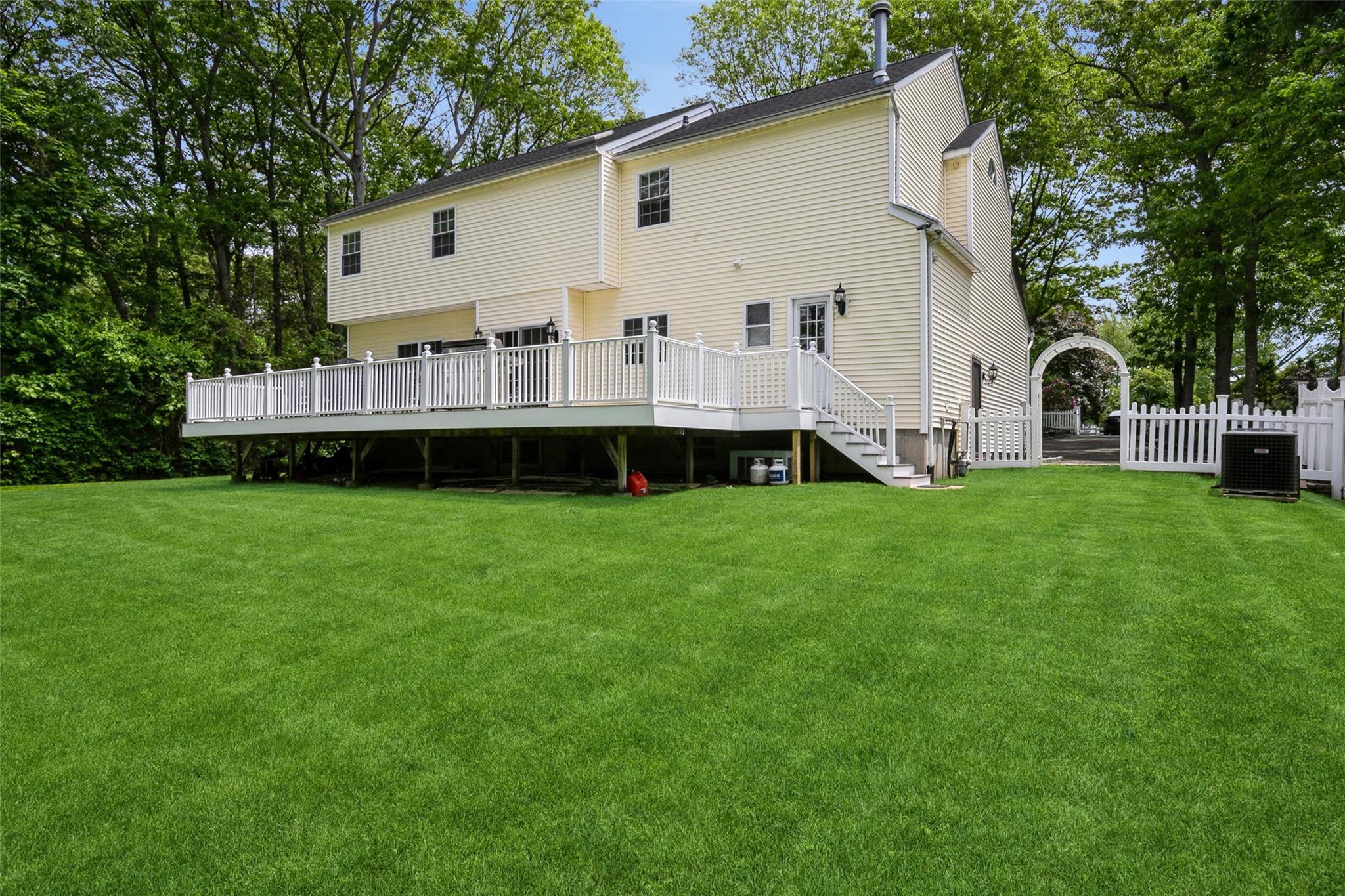 Single Family Lawrence  Suffolk County, NY 11754, MLS-864530-32