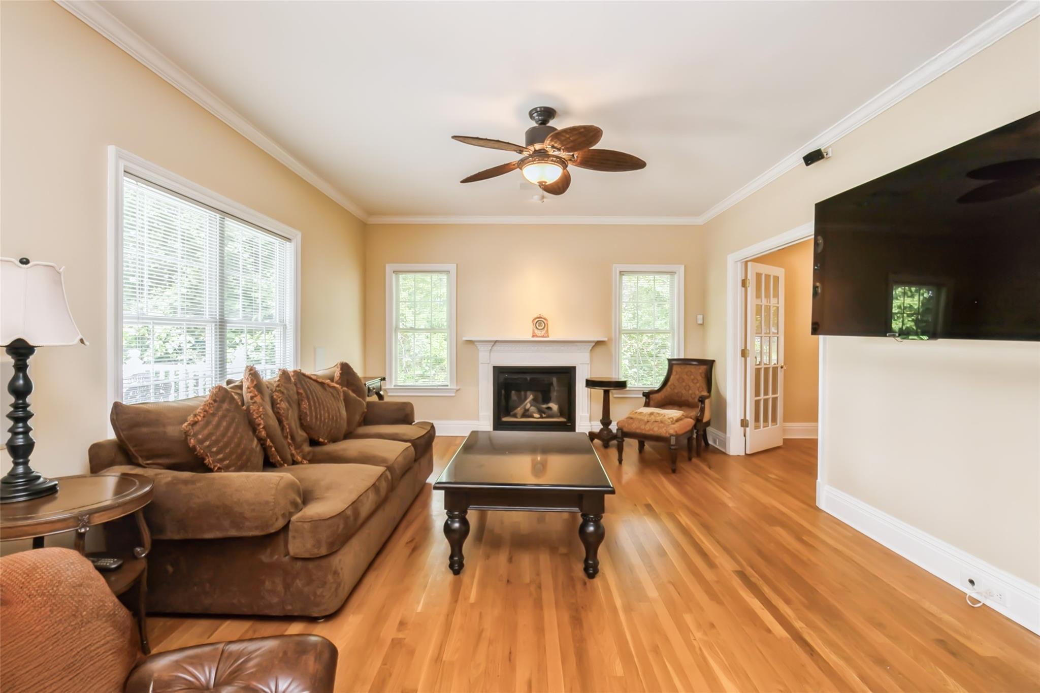 Single Family Lawrence  Suffolk County, NY 11754, MLS-864530-7