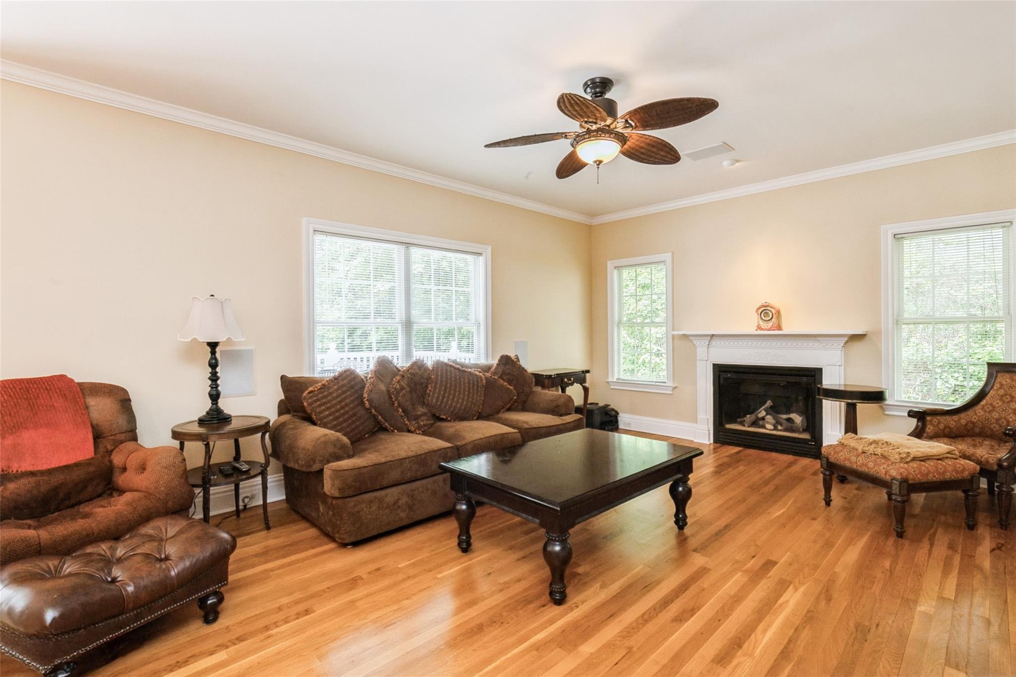 Single Family Lawrence  Suffolk County, NY 11754, MLS-864530-8