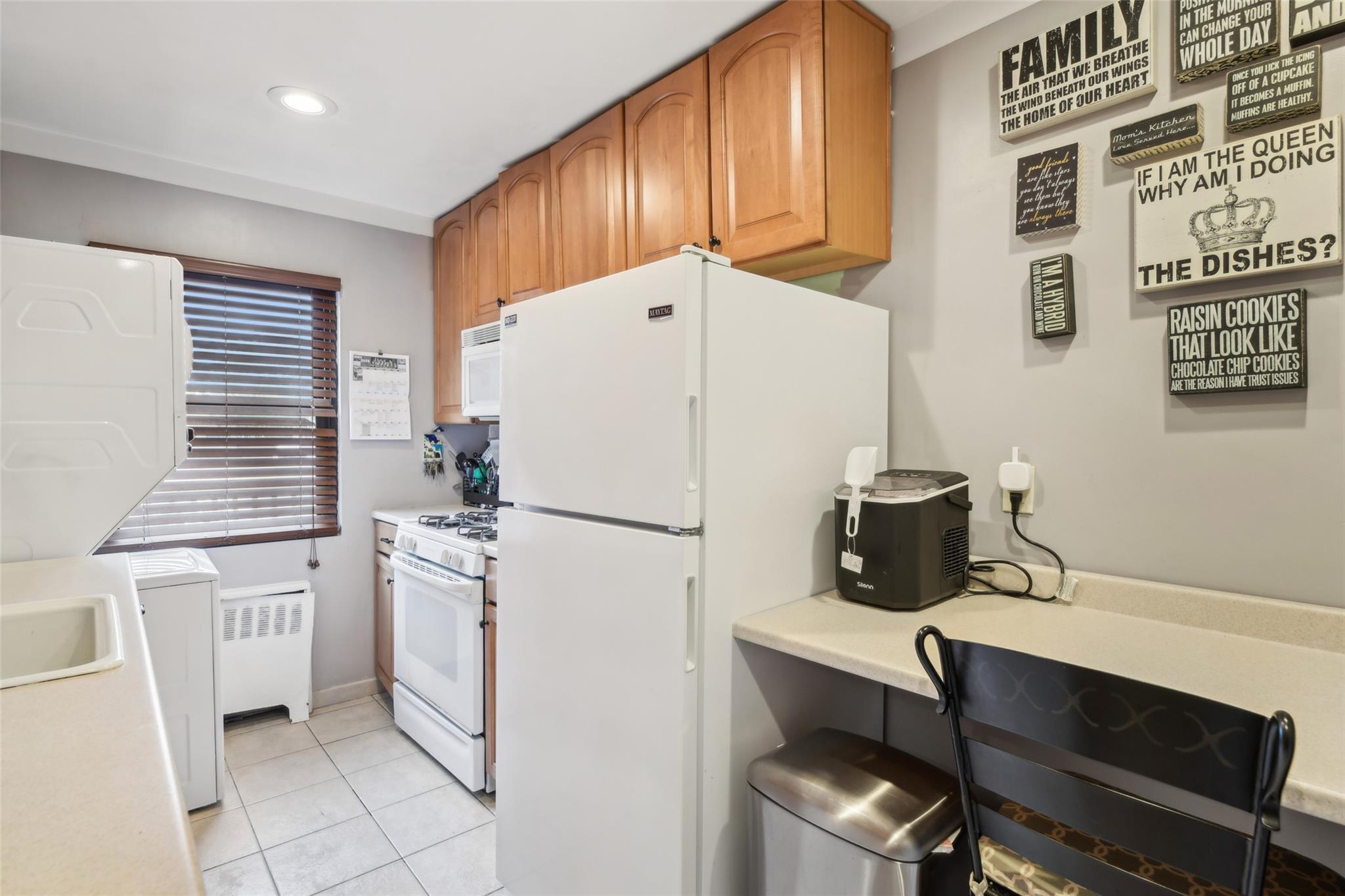 Coop East Broadway  Nassau County, NY 11557, MLS-864545-7