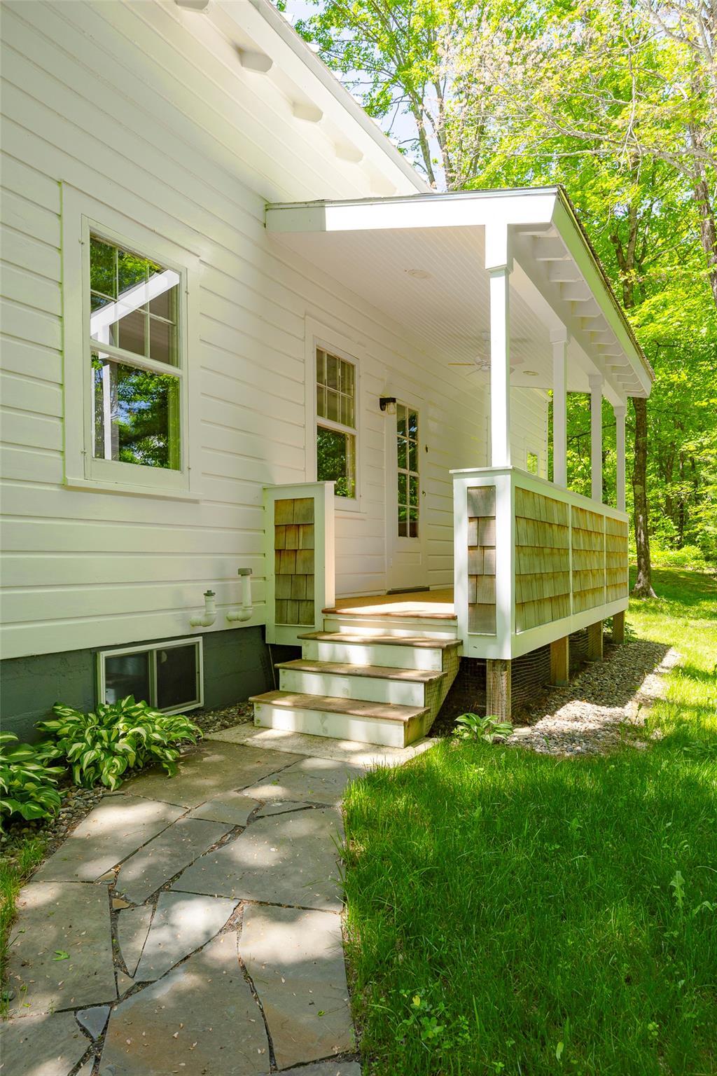 Single Family Near  Columbia County, NY 12571, MLS-864578-12