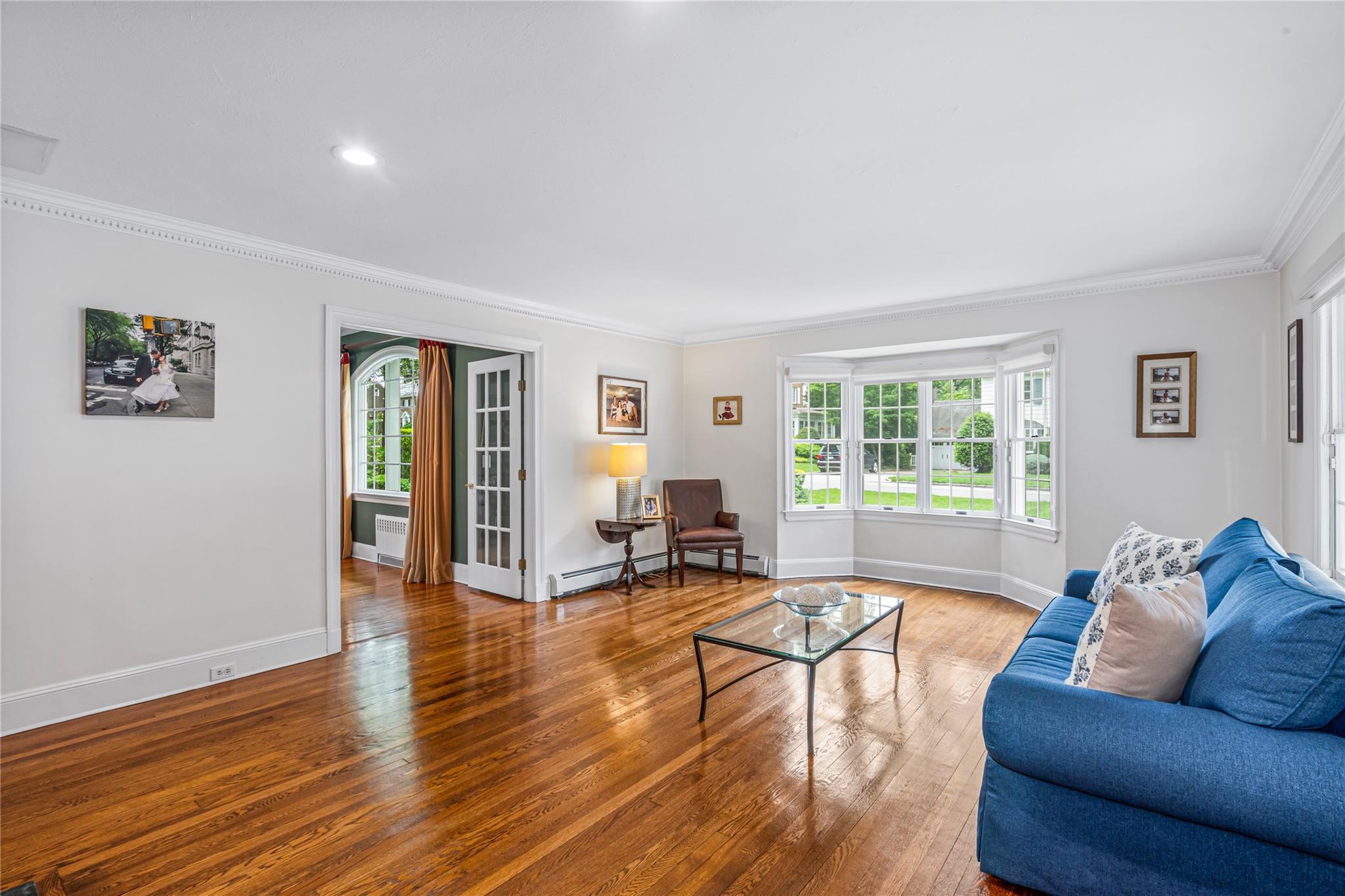 Single Family Eakins  Nassau County, NY 11030, MLS-864590-4