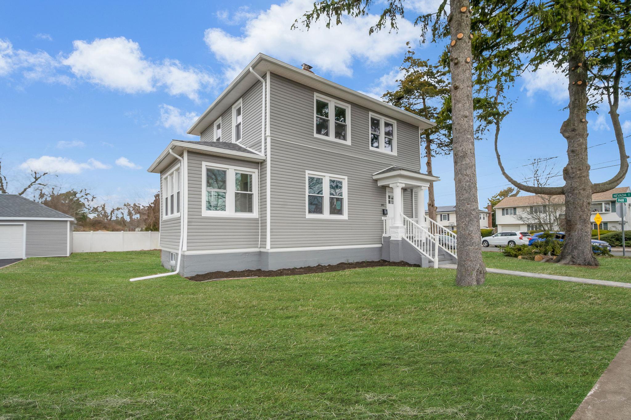 Single Family Park  Suffolk County, NY 11757, MLS-864601-2