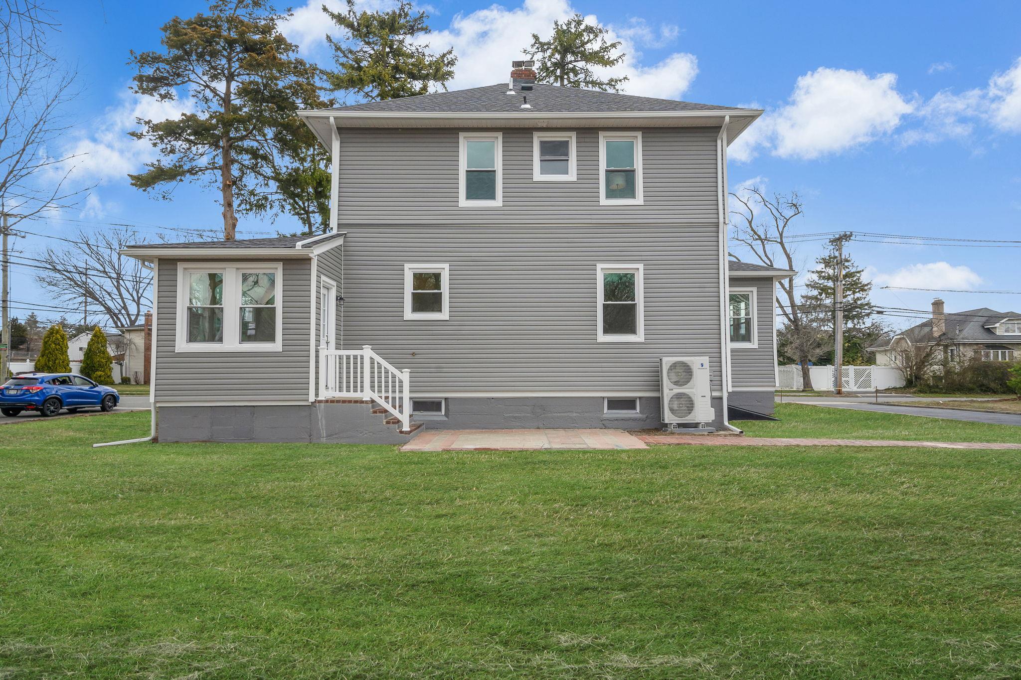 Single Family Park  Suffolk County, NY 11757, MLS-864601-23