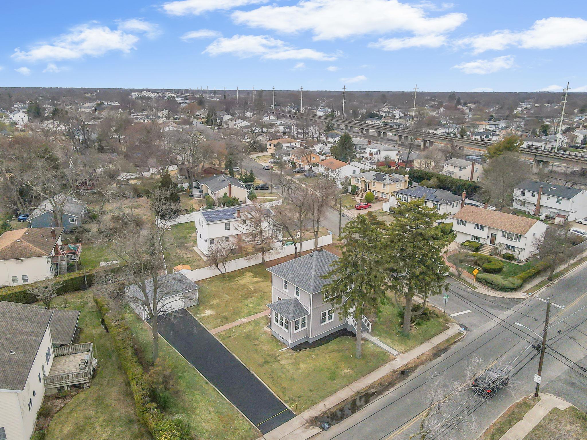 Single Family Park  Suffolk County, NY 11757, MLS-864601-24