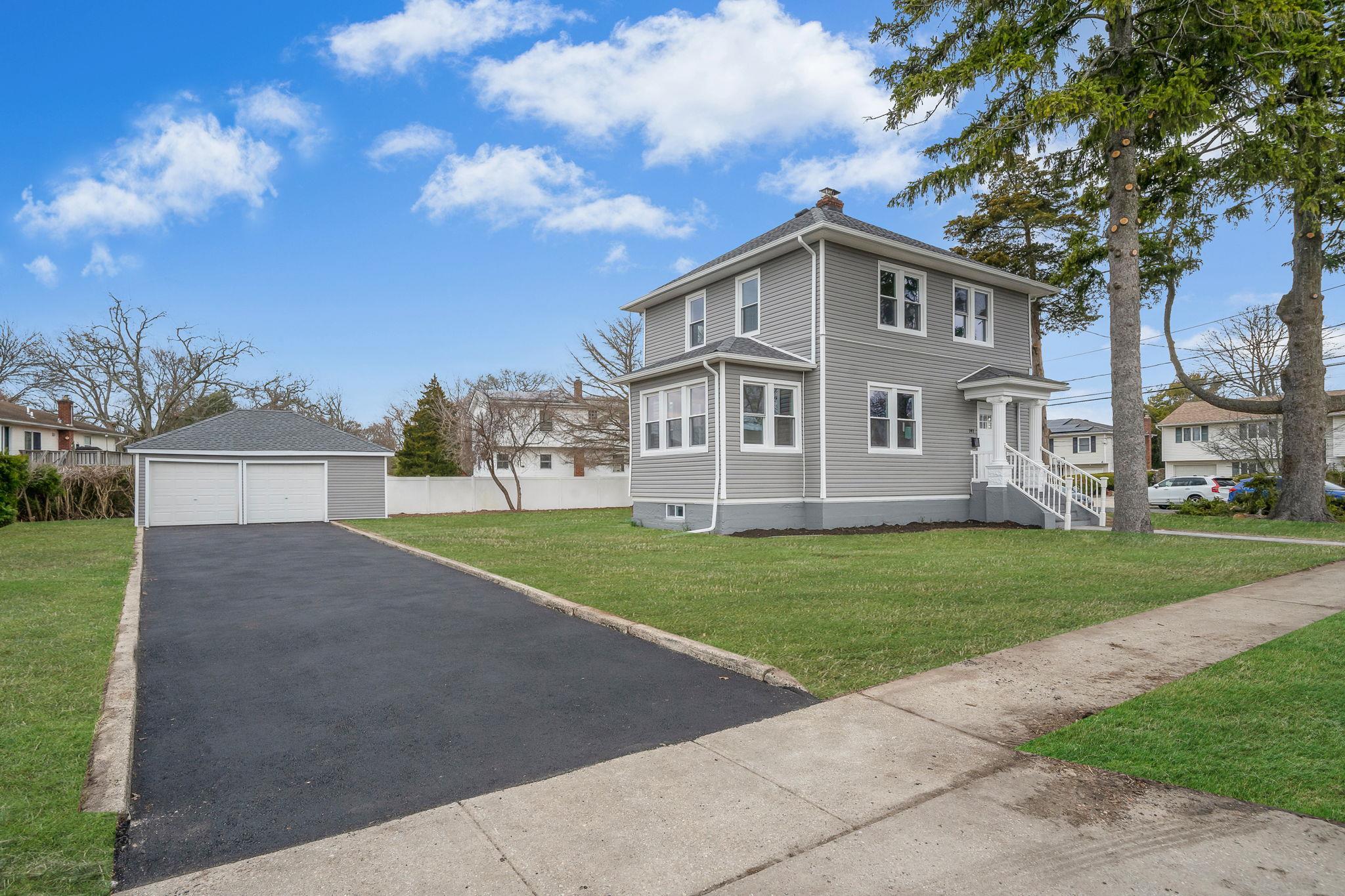 Single Family Park  Suffolk County, NY 11757, MLS-864601-3