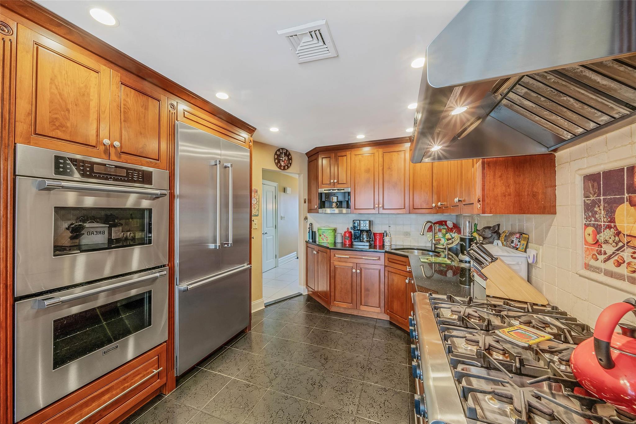 Single Family Mark  Nassau County, NY 11509, MLS-864605-13