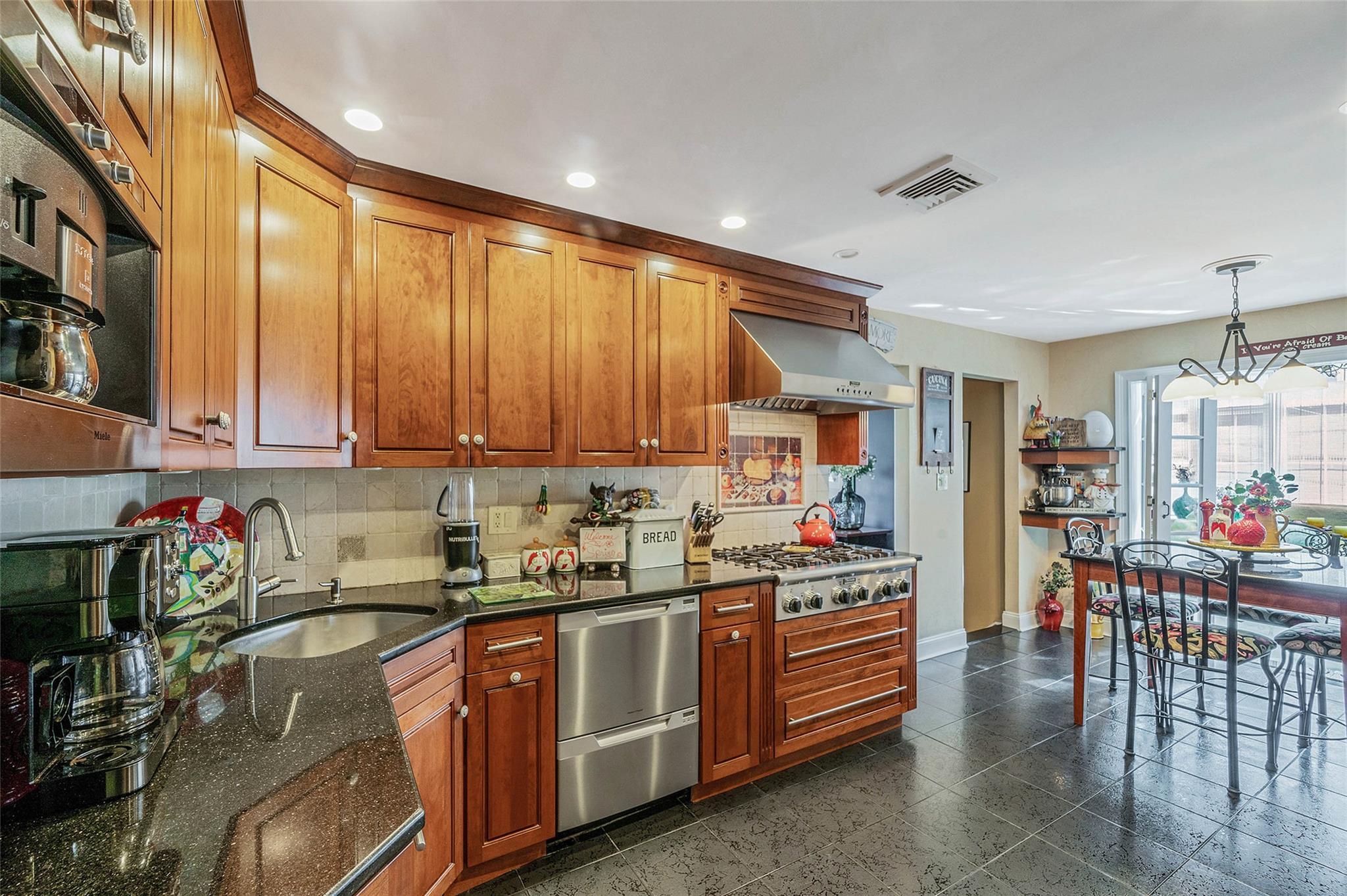 Single Family Mark  Nassau County, NY 11509, MLS-864605-9