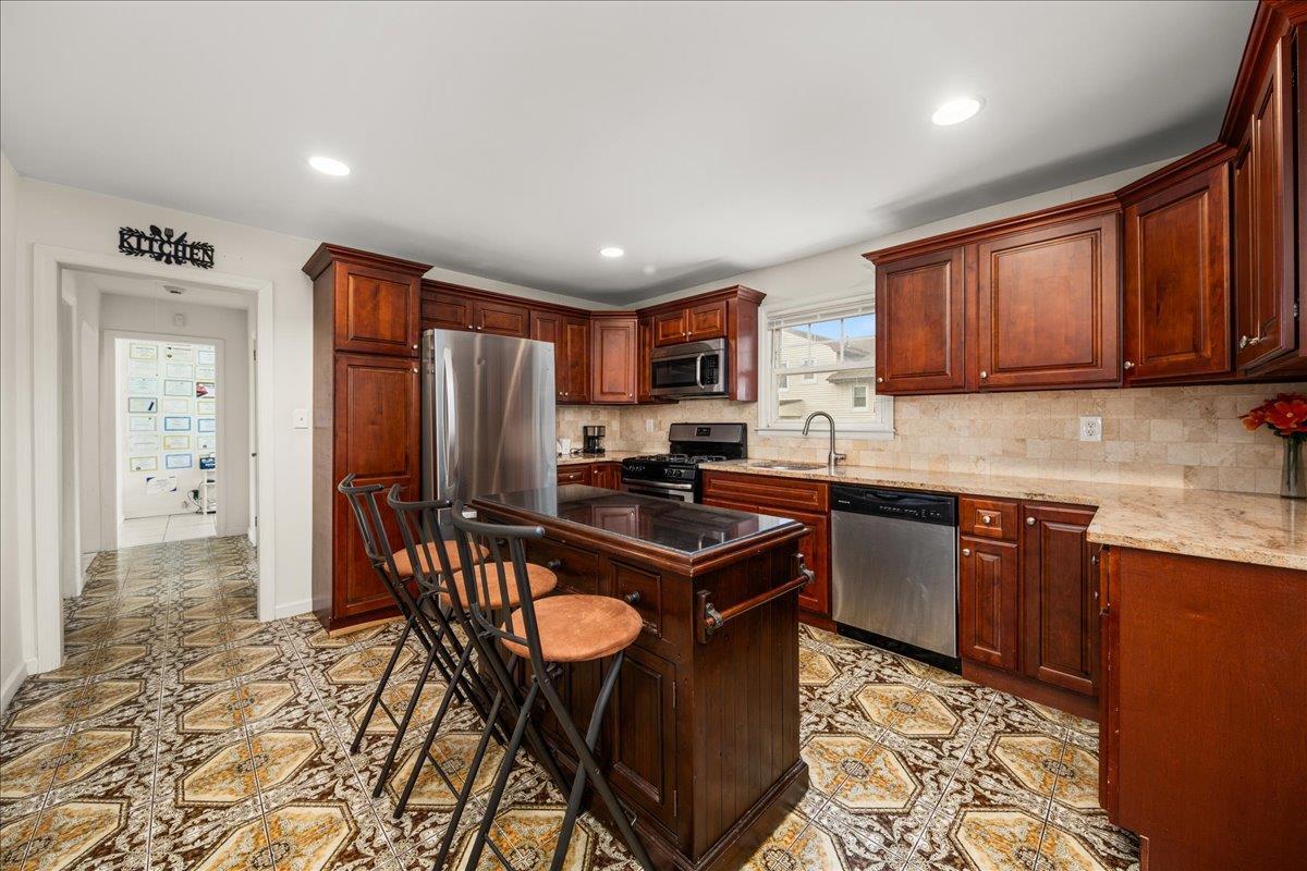 Single Family De Mott  Nassau County, NY 11510, MLS-864613-13