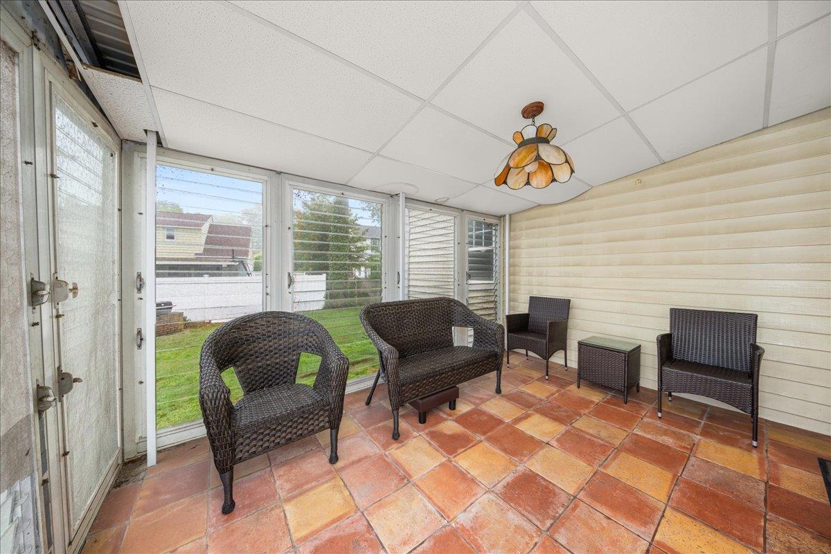 Single Family De Mott  Nassau County, NY 11510, MLS-864613-17