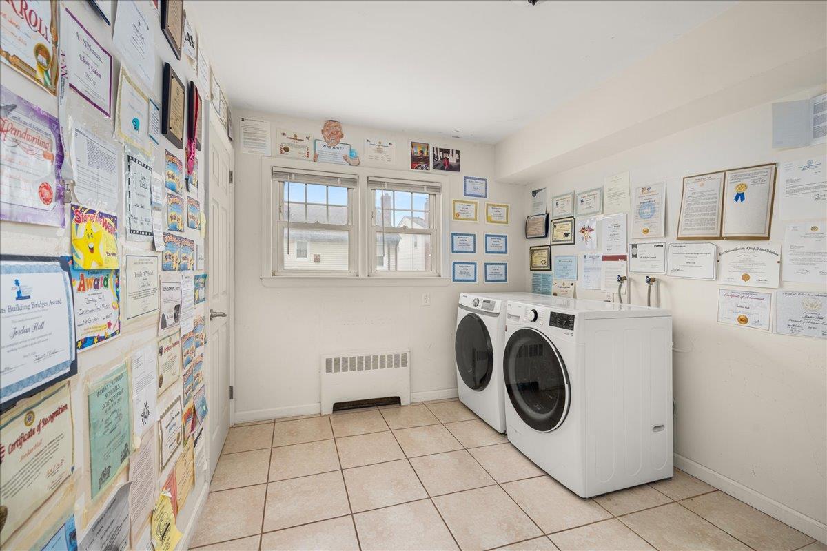 Single Family De Mott  Nassau County, NY 11510, MLS-864613-22