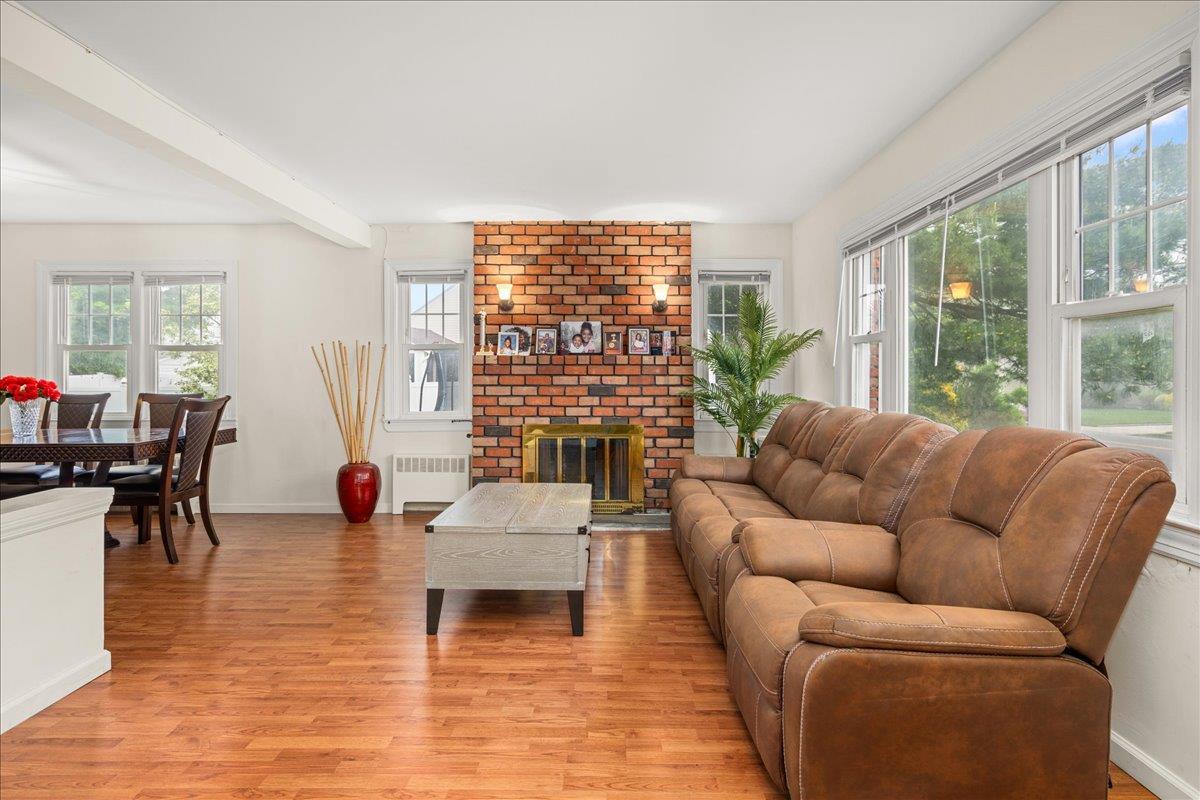 Single Family De Mott  Nassau County, NY 11510, MLS-864613-4