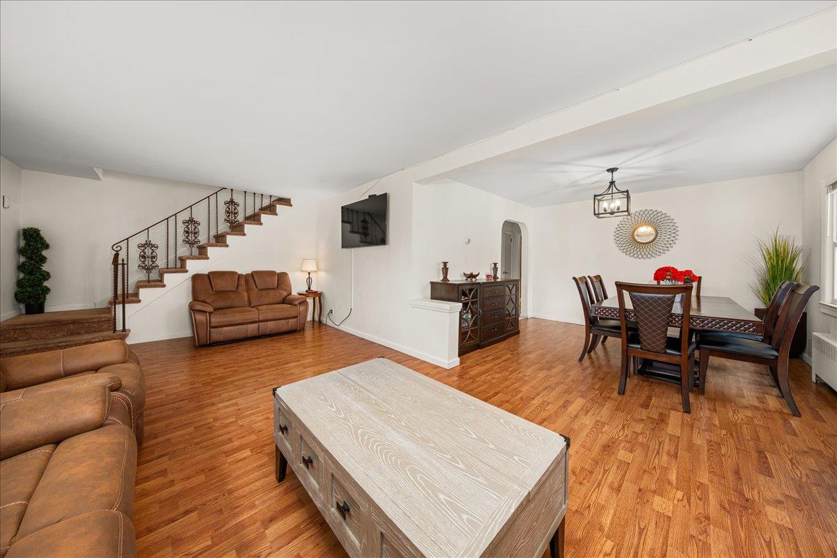 Single Family De Mott  Nassau County, NY 11510, MLS-864613-6