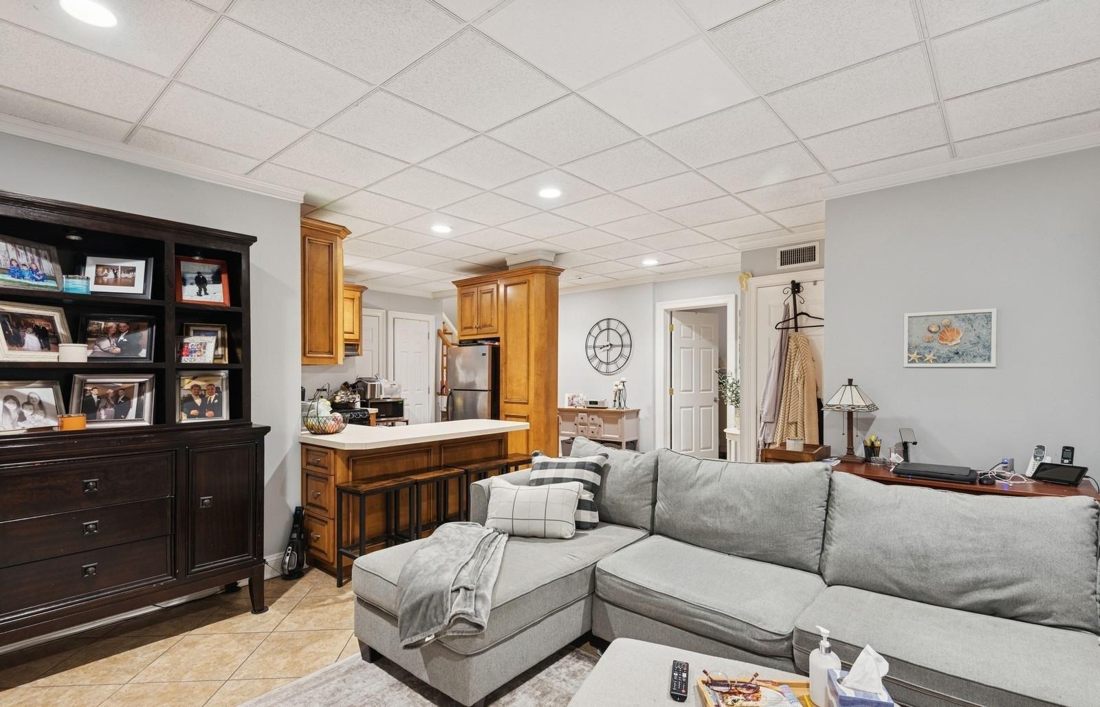 Single Family Colonial  Suffolk County, NY 11787, MLS-864635-40