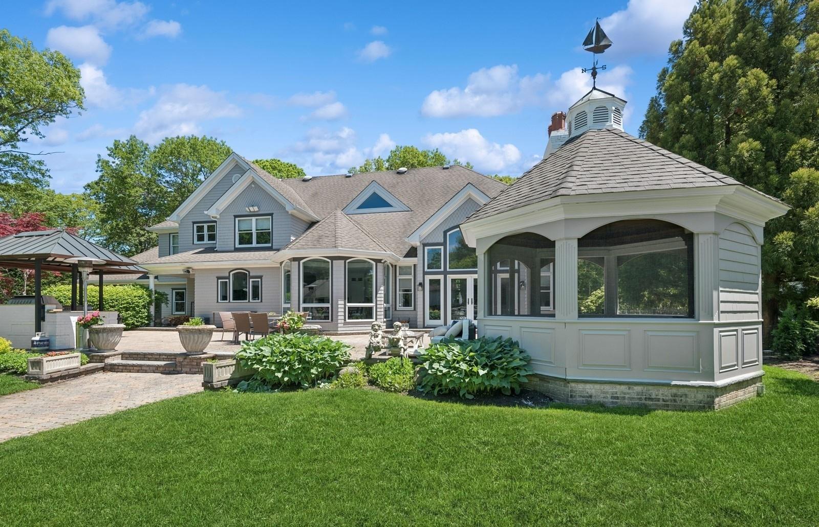 Single Family Colonial  Suffolk County, NY 11787, MLS-864635-42