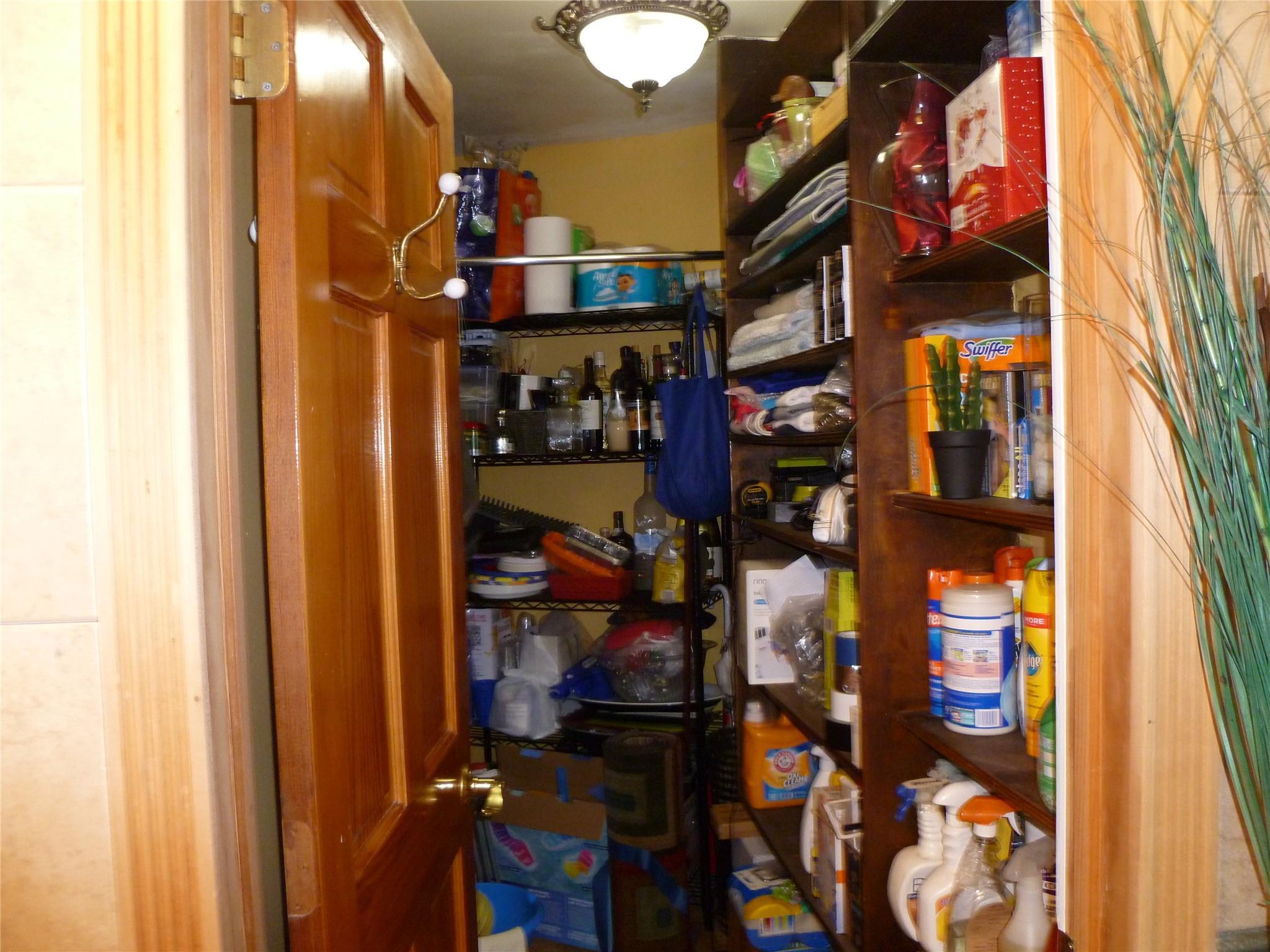 Single Family Crabtree  Nassau County, NY 11756, MLS-864658-17