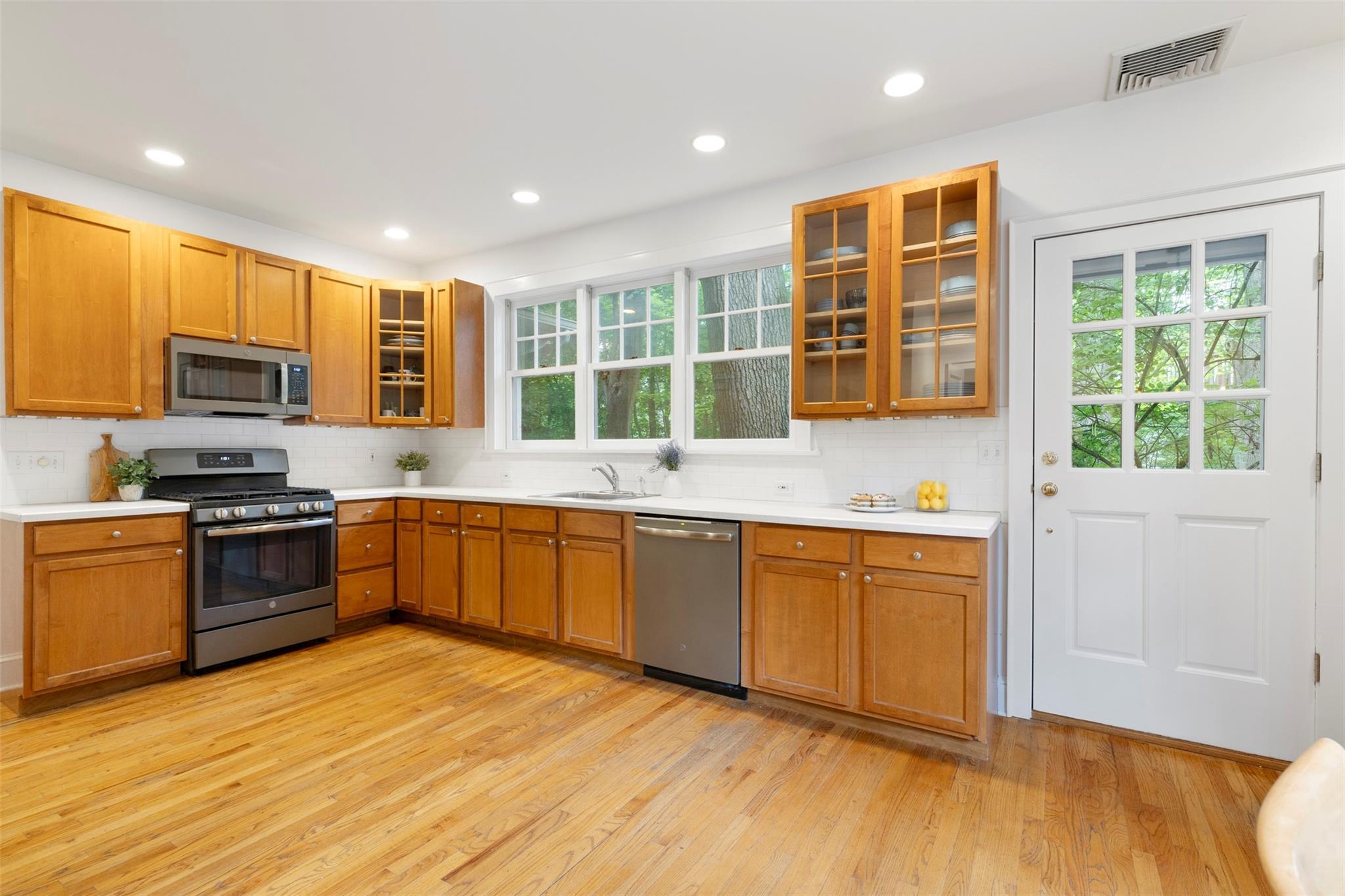 Single Family Ravine  Westchester County, NY 10706, MLS-864686-13