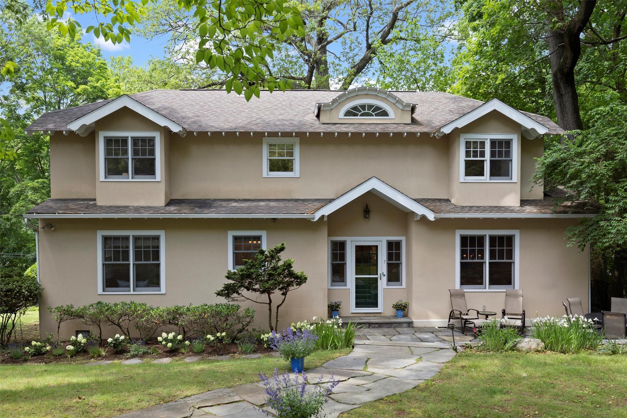 Single Family Ravine  Westchester County, NY 10706, MLS-864686-2
