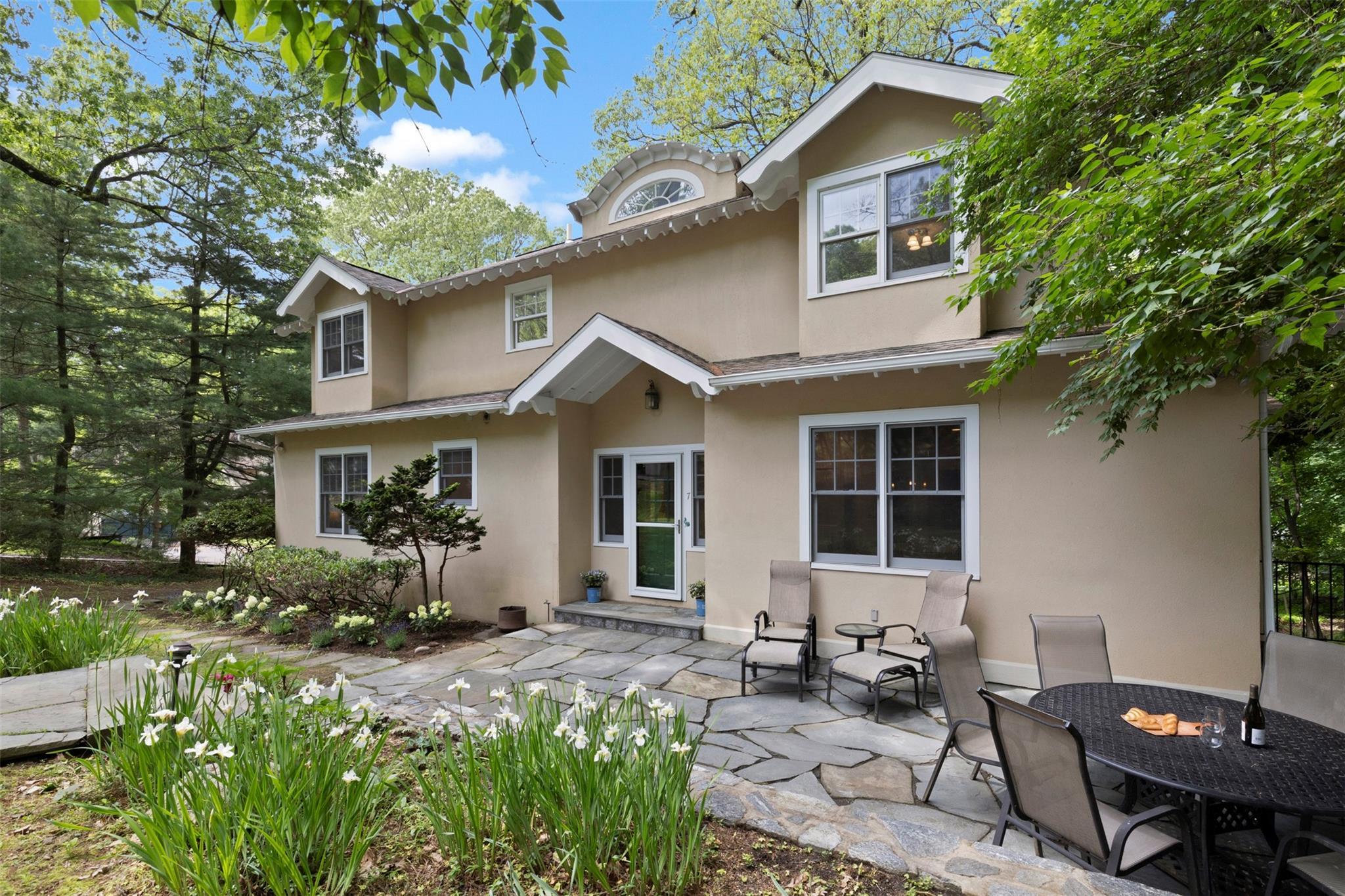 Single Family Ravine  Westchester County, NY 10706, MLS-864686-3