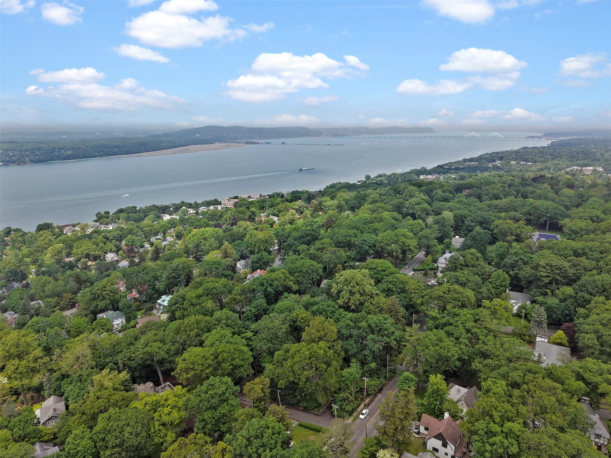 Single Family Ravine  Westchester County, NY 10706, MLS-864686-40