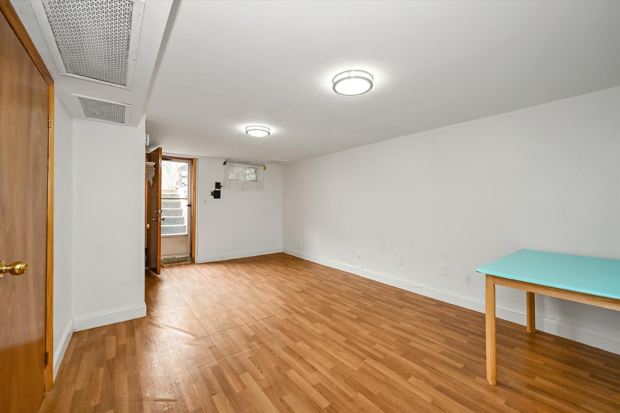 Single Family 150th  Queens, NY 11357, MLS-864721-14