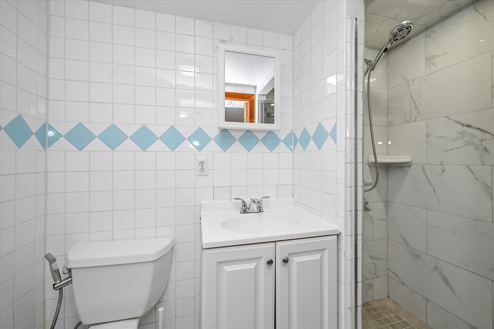 Single Family 150th  Queens, NY 11357, MLS-864721-17