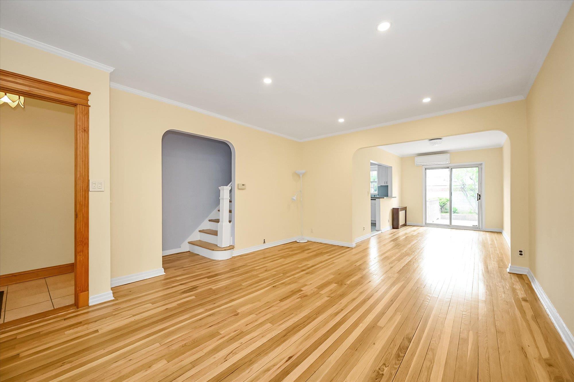 Single Family 150th  Queens, NY 11357, MLS-864721-3