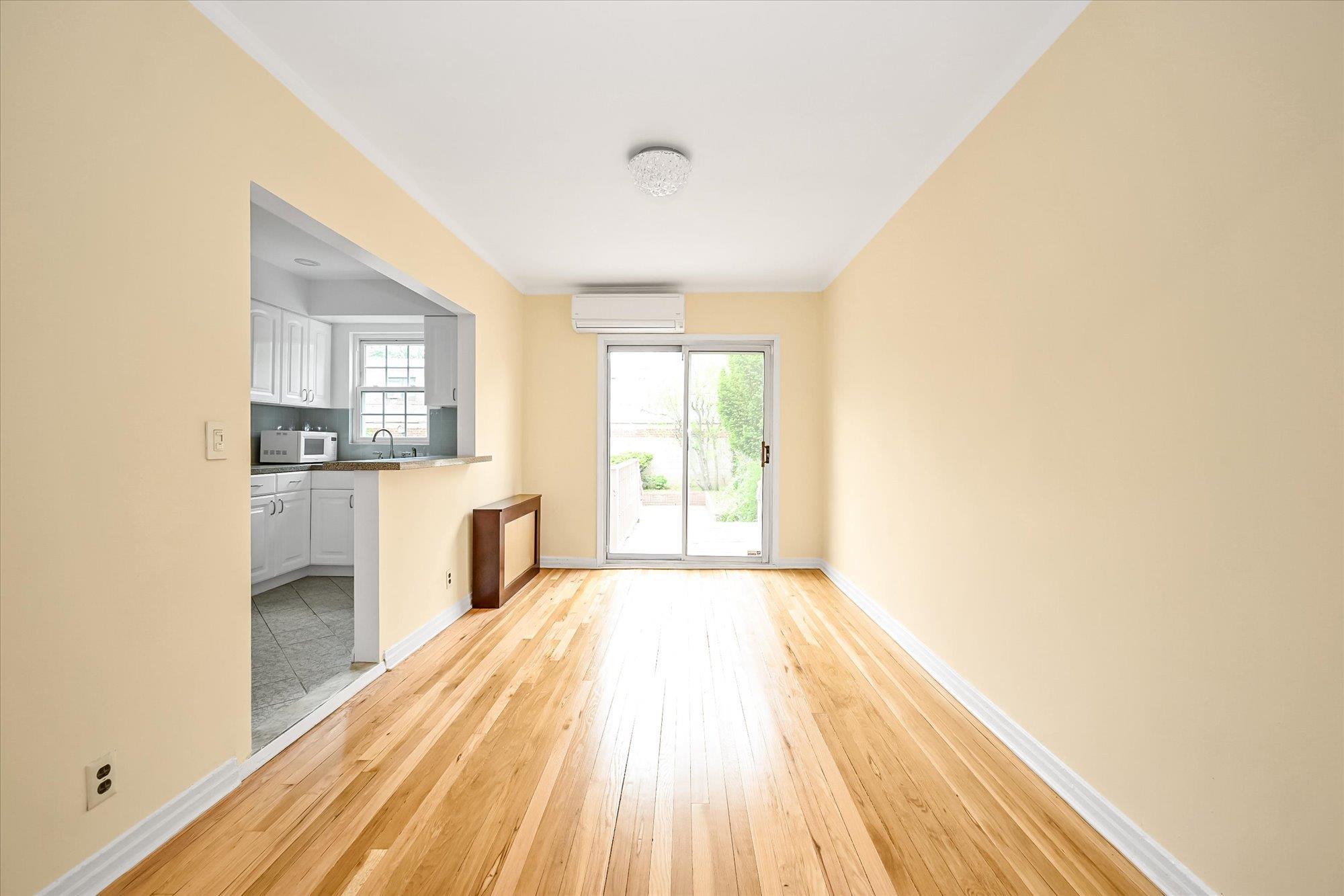 Single Family 150th  Queens, NY 11357, MLS-864721-5