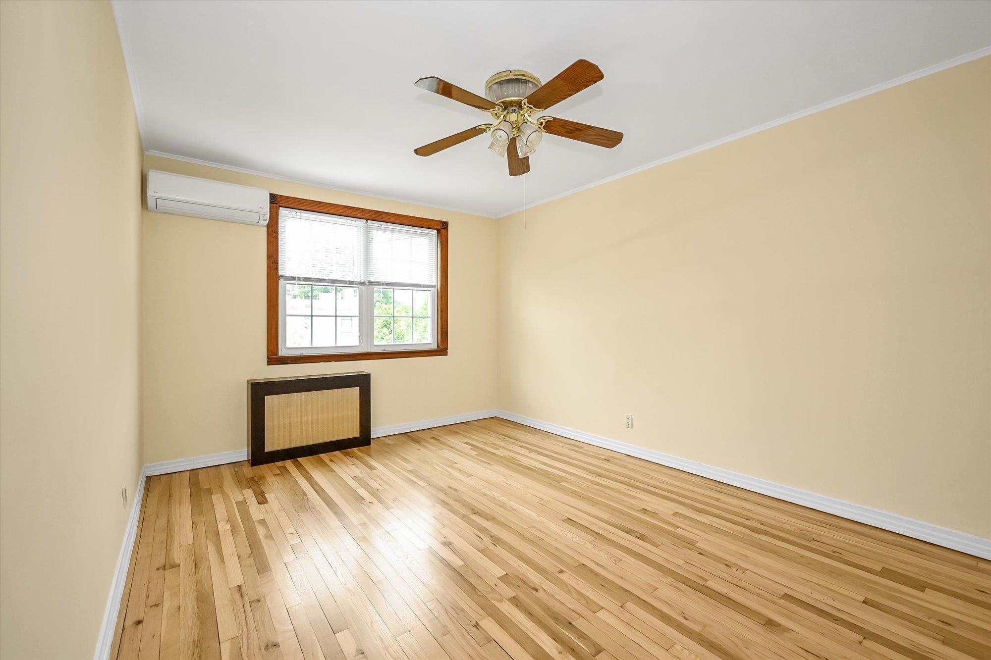 Single Family 150th  Queens, NY 11357, MLS-864721-9