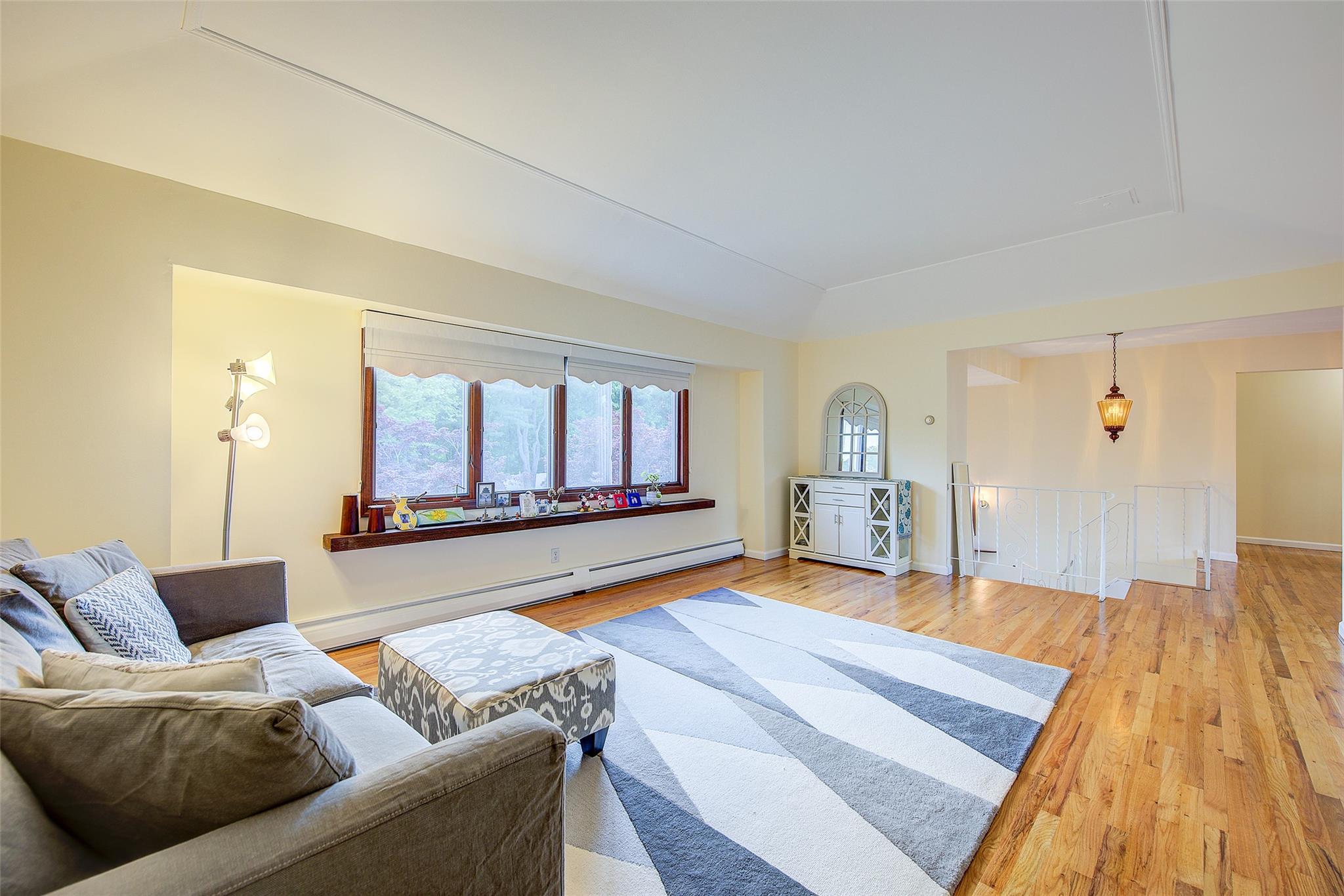 Single Family Shaker  Suffolk County, NY 11731, MLS-864738-15