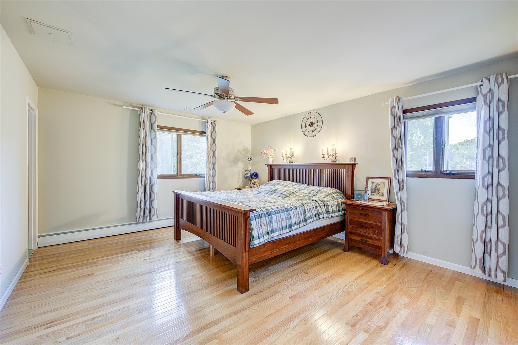 Single Family Shaker  Suffolk County, NY 11731, MLS-864738-19