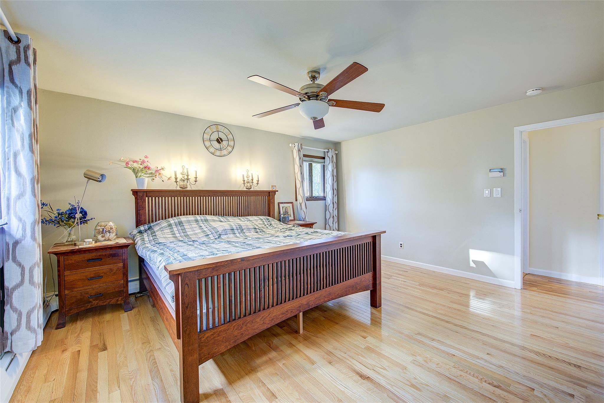 Single Family Shaker  Suffolk County, NY 11731, MLS-864738-20