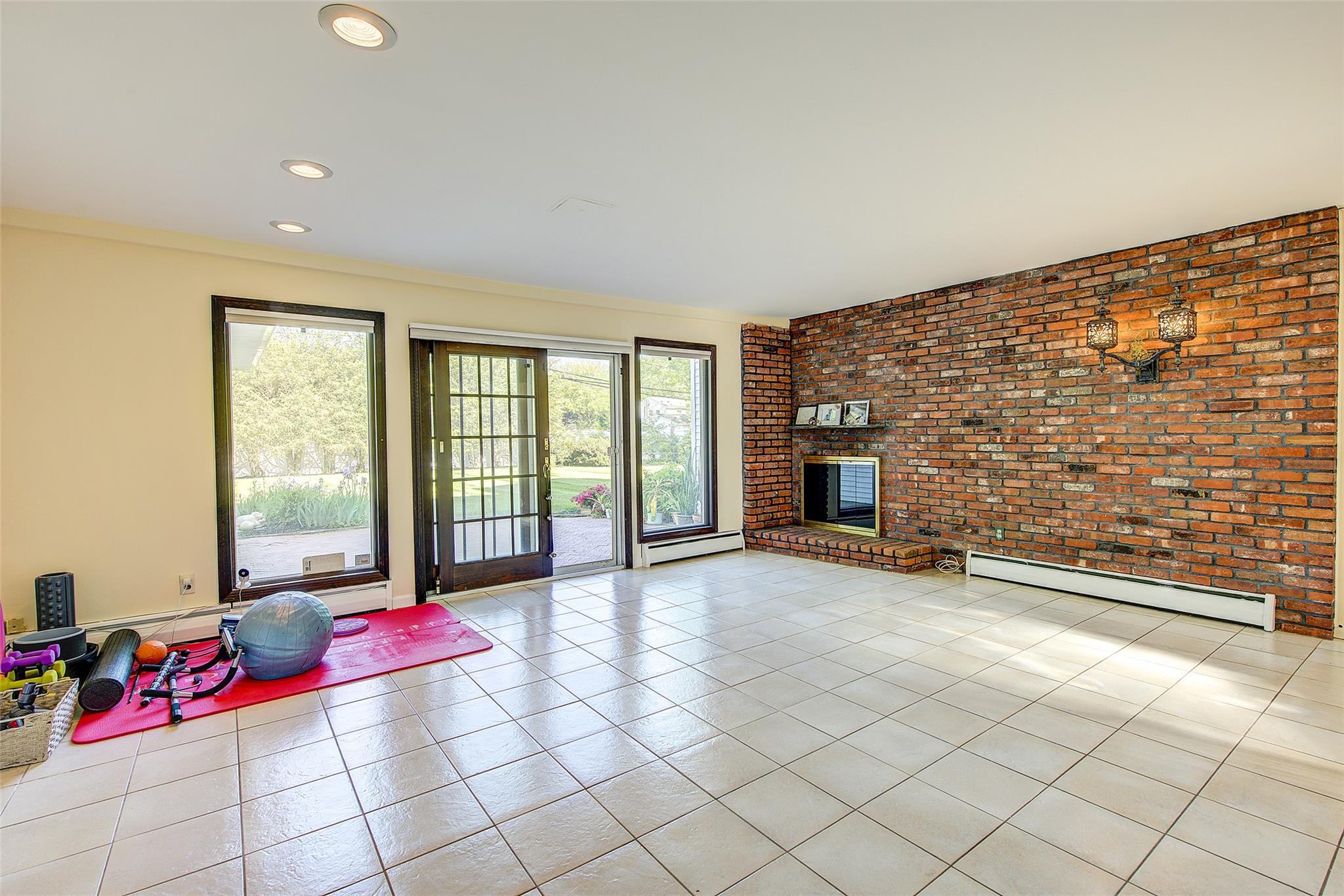 Single Family Shaker  Suffolk County, NY 11731, MLS-864738-27