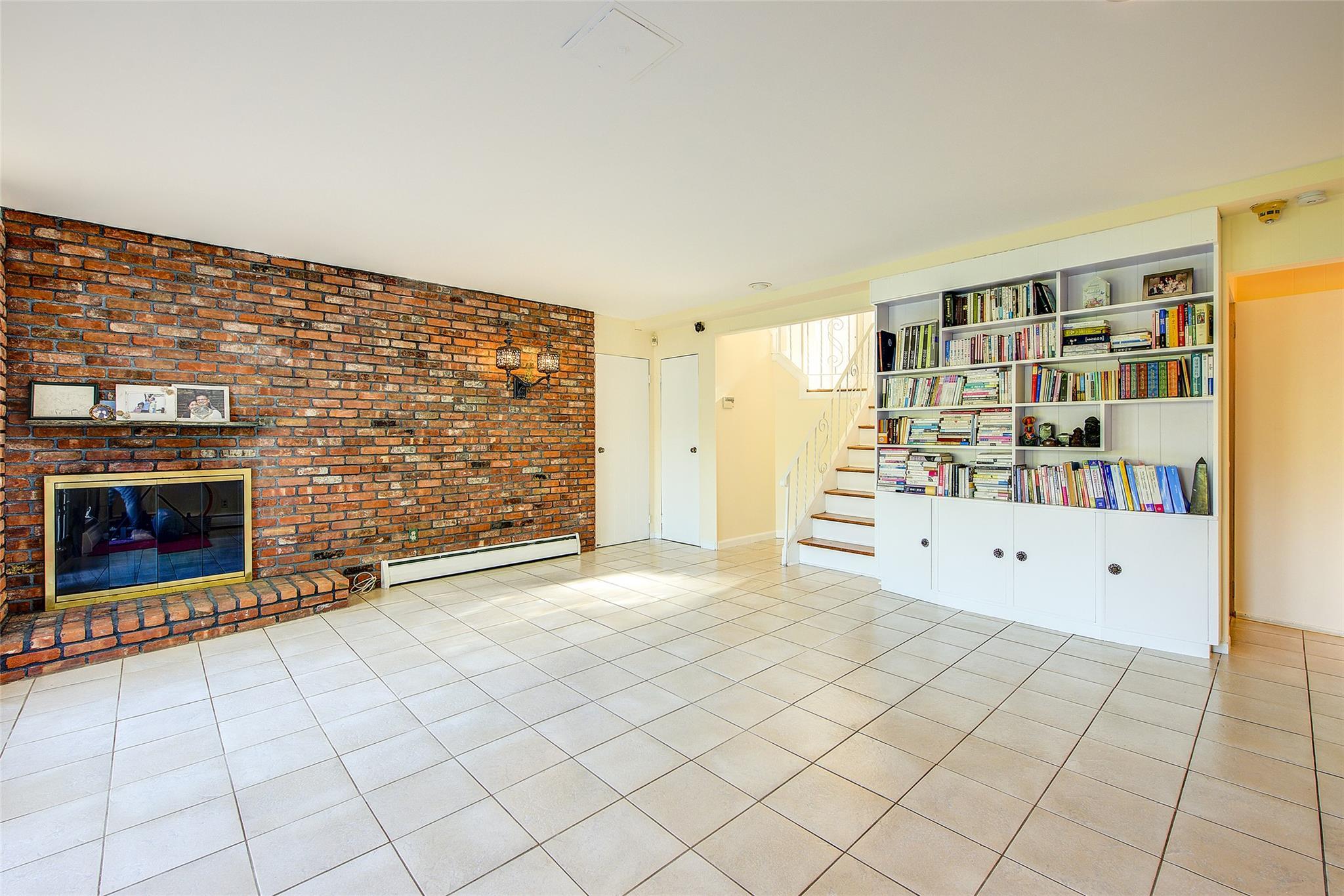 Single Family Shaker  Suffolk County, NY 11731, MLS-864738-28