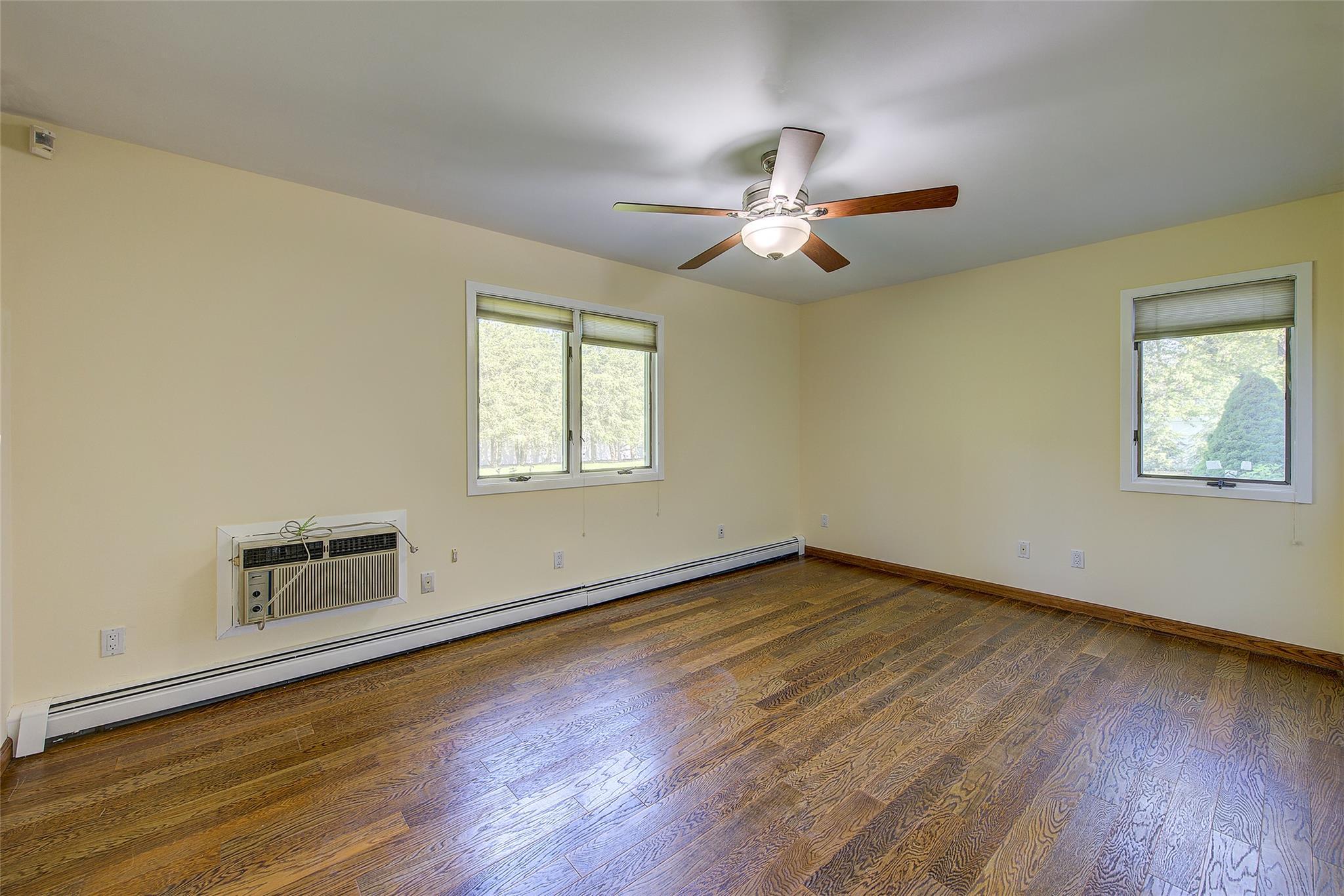 Single Family Shaker  Suffolk County, NY 11731, MLS-864738-36