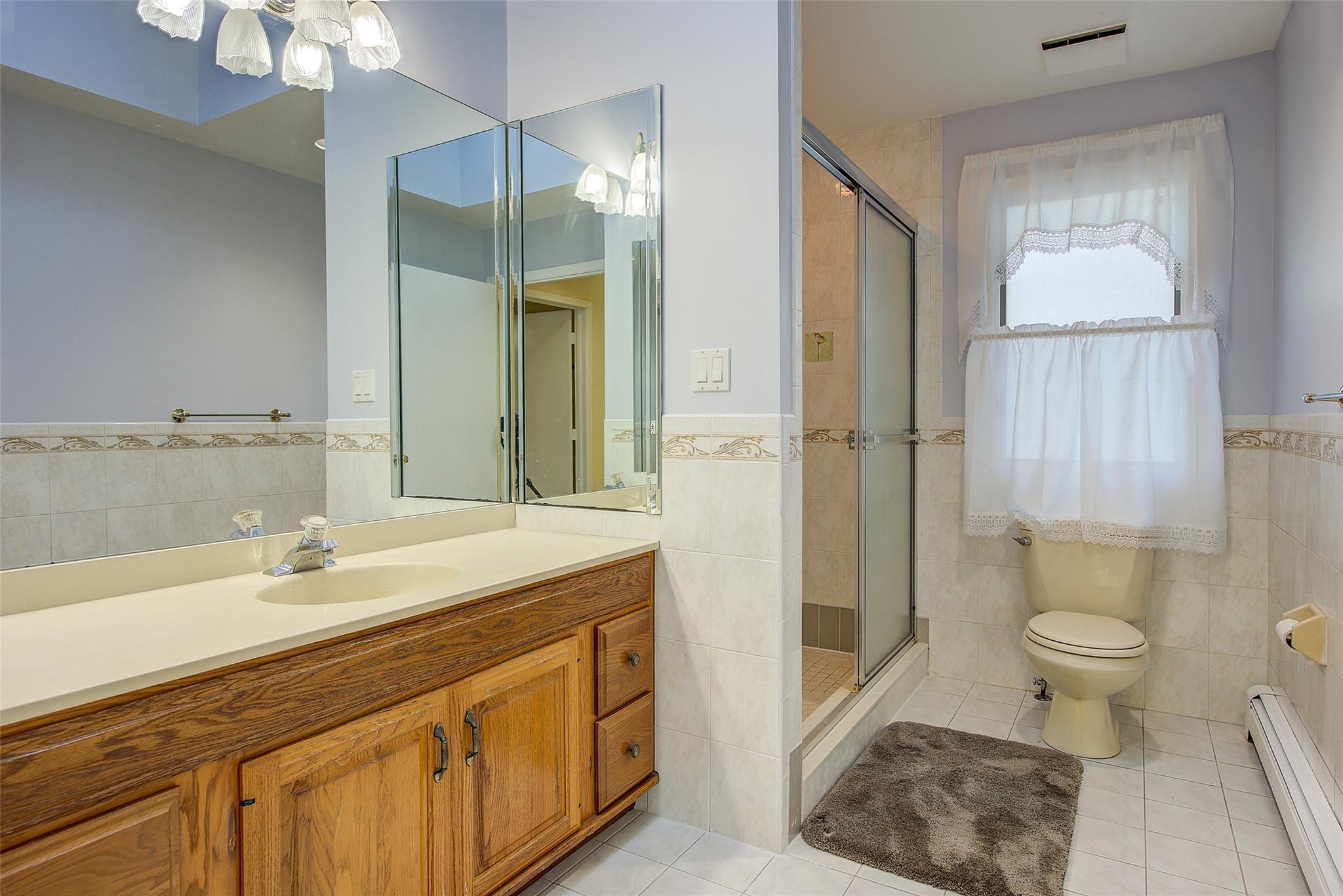 Single Family Shaker  Suffolk County, NY 11731, MLS-864738-37