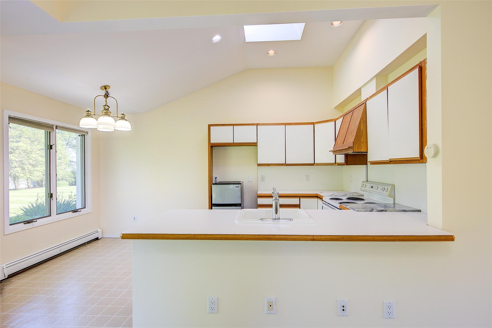 Single Family Shaker  Suffolk County, NY 11731, MLS-864738-38