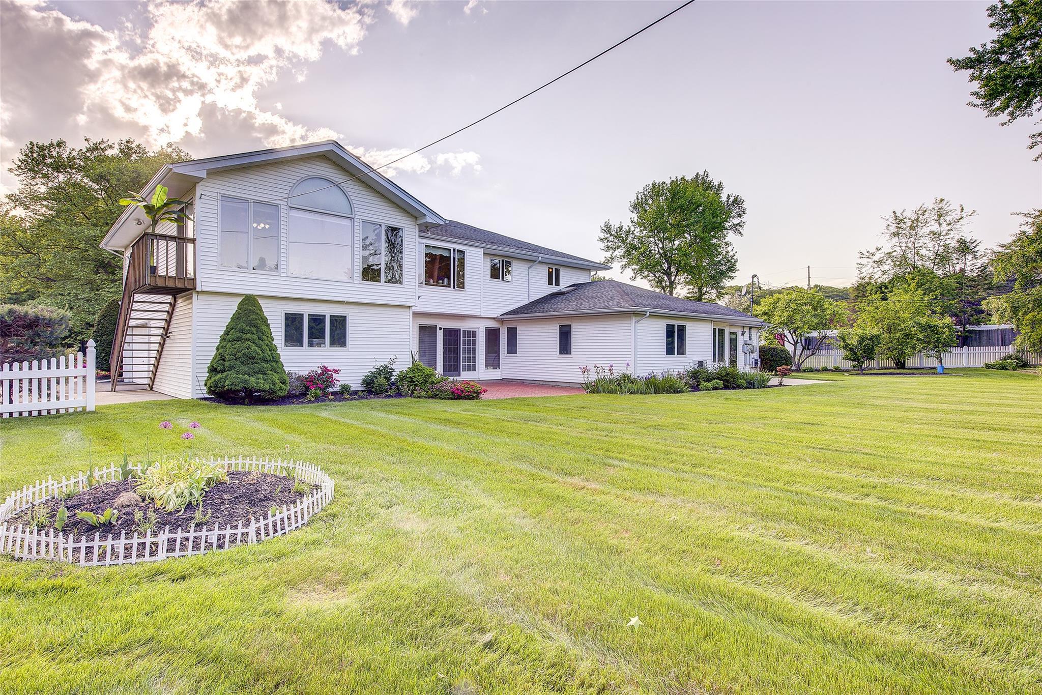 Single Family Shaker  Suffolk County, NY 11731, MLS-864738-46