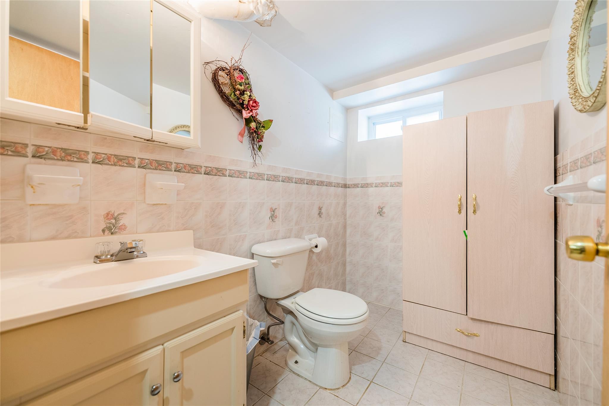 Single Family Pidgeon Meadow  Queens, NY 11365, MLS-864742-21