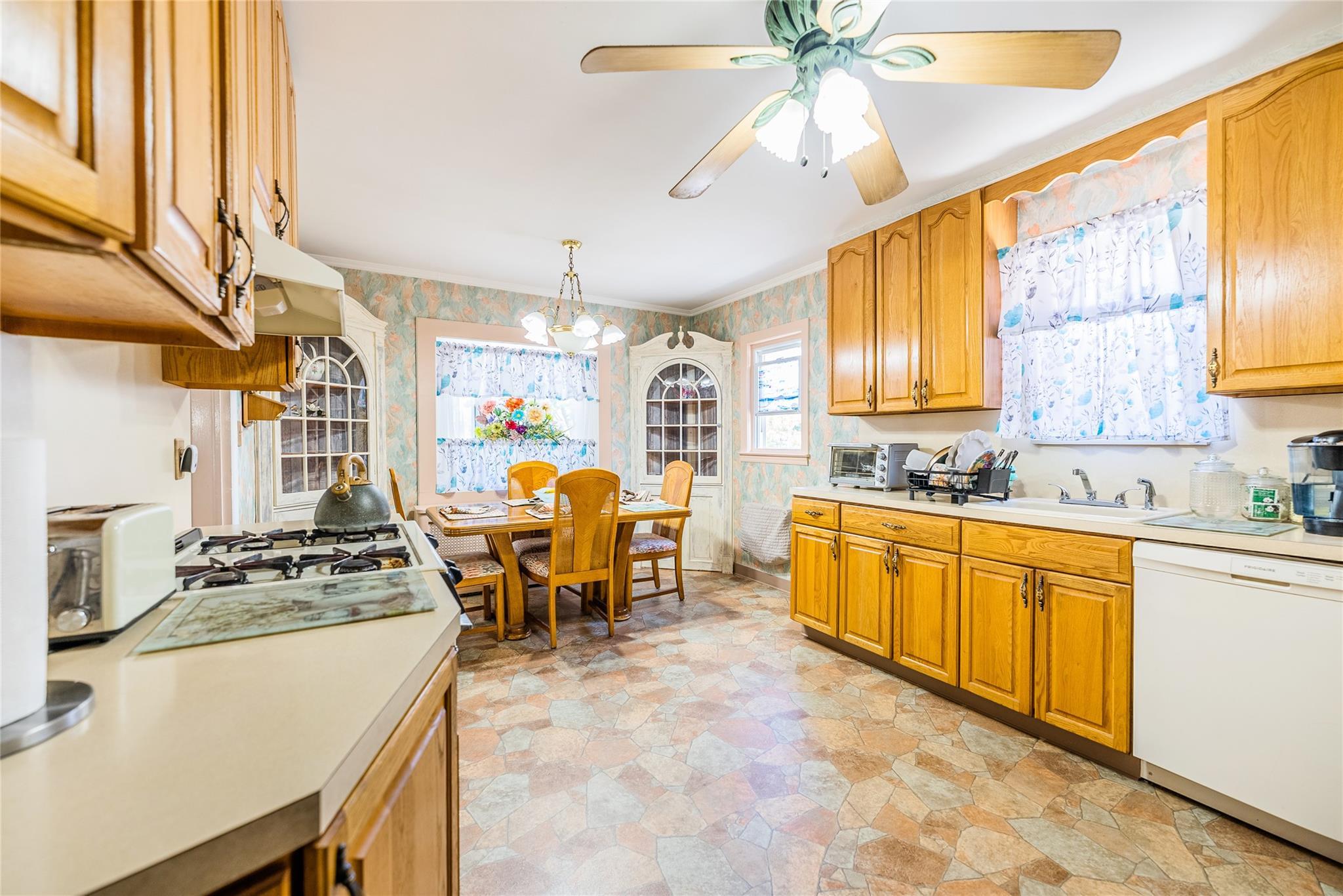 Single Family Pidgeon Meadow  Queens, NY 11365, MLS-864742-7